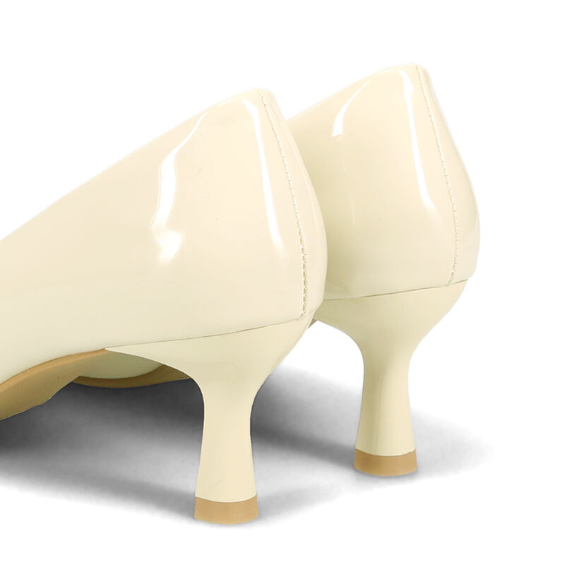 ORiental TRaffic「●2026秋冬新作●【 跳べるパンプス 】 ポインテッドトゥ Vカット ヒール パンプス /R-3223 ヒール6cm」|パンプス|