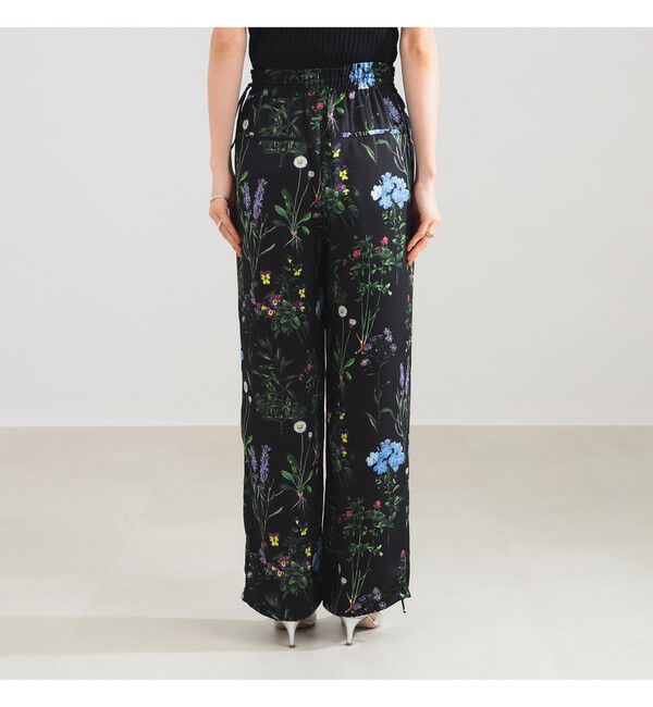 BEAMS SELECTION for WOMEN「TICCA / フラワー プリント パンツ」|チノ|