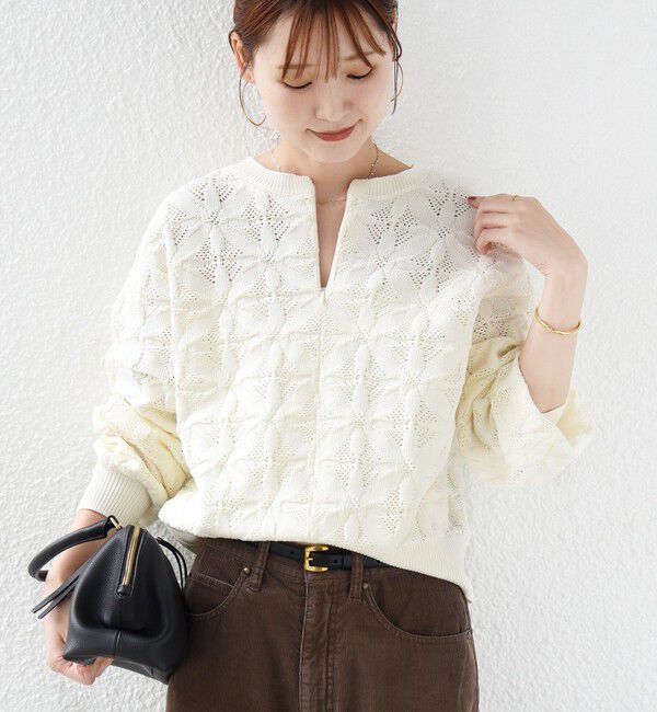 SHIPS for women「《追加予約》【WEB限定】〈洗濯機可能〉2WAY フラワー ジャカード ハーフ ジップ プルオーバー」|ニット・セーター|オフホワイト