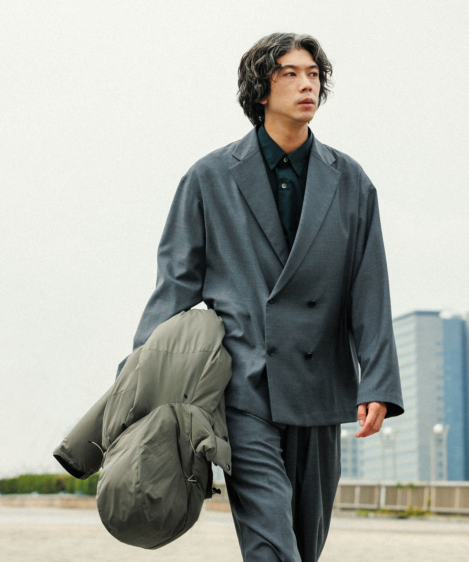 ADAM ET ROPE'「【ALLIED】700FP ショート フーディー ダウンジャケット / ユニセックス」|ダウン|