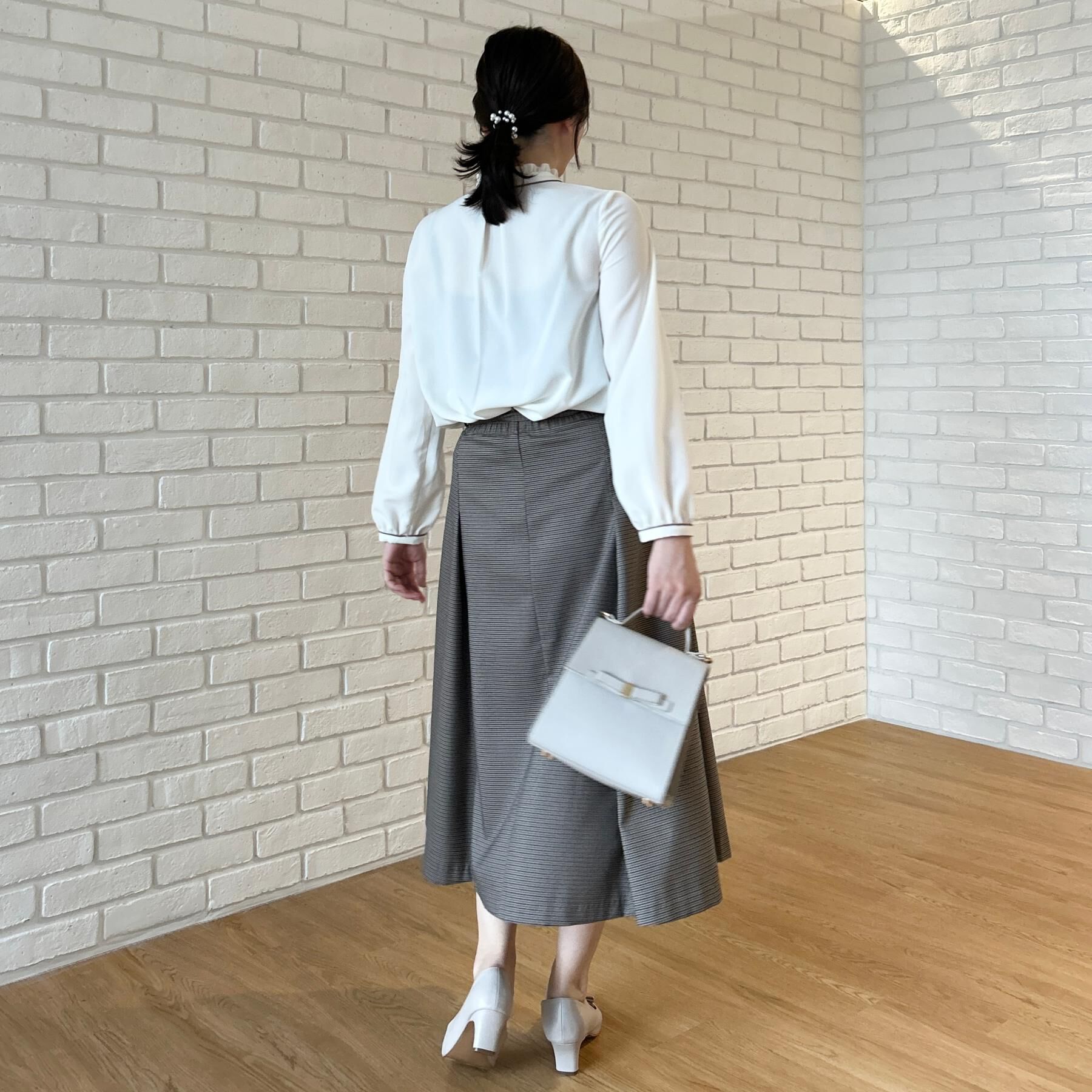Couture broach「【フリル使いが華やか】ピンタック ブラウス」|シャツ・ブラウス|