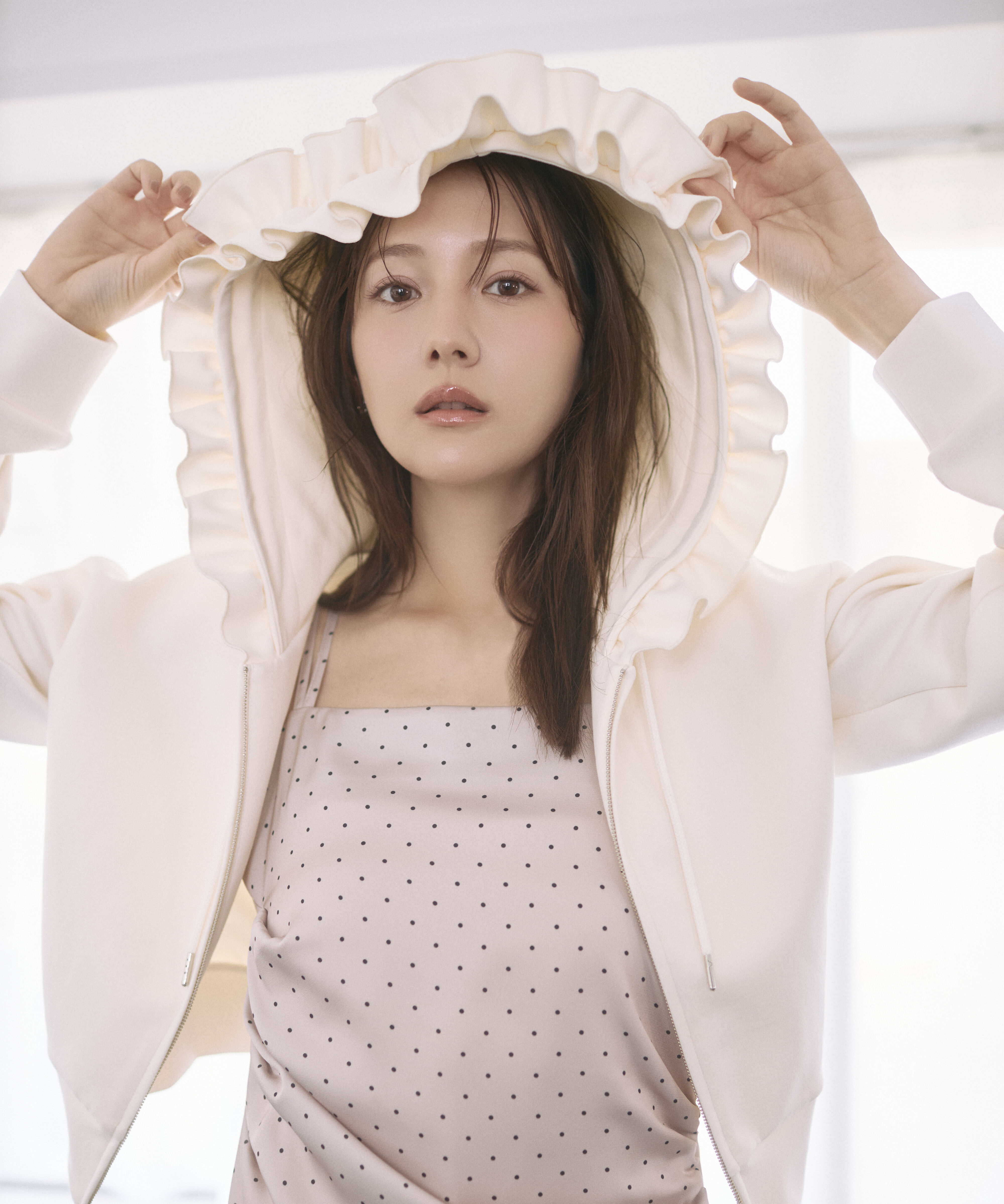  「＜a/mie＞フリルパーカー」|Tシャツ・カットソー|エクリュ1