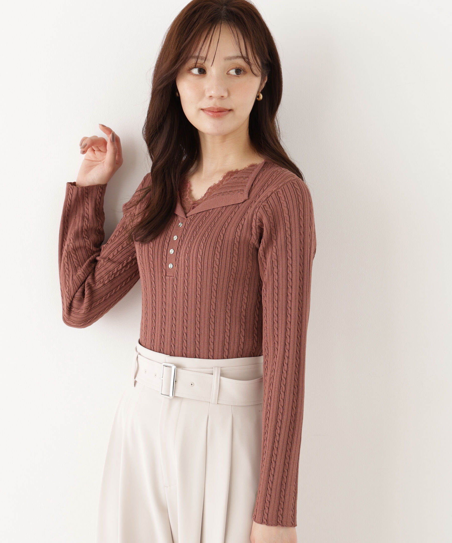  「＜a/mie＞レースレイヤード変形ヘンリーニット 26AW」|ニット・セーター|