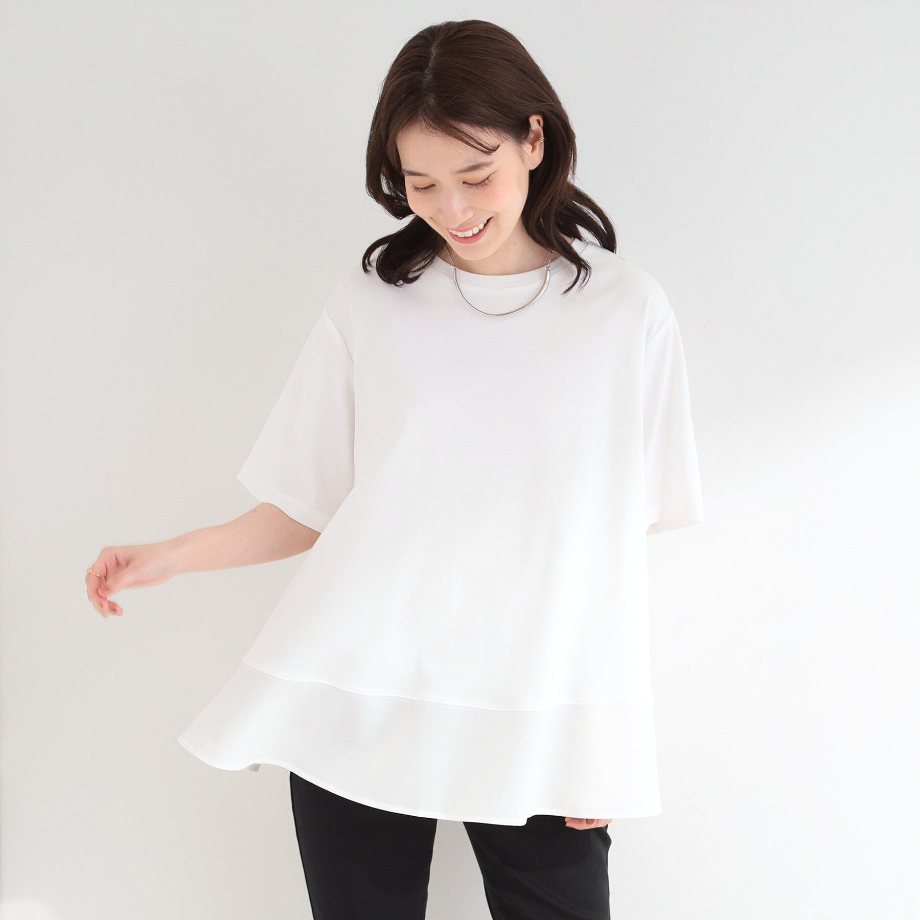 SHOO･LA･RUE「【UV/抗菌防臭/洗濯機可】体型カバーも叶う 裾切り替えAライントップス」|Tシャツ・カットソー|