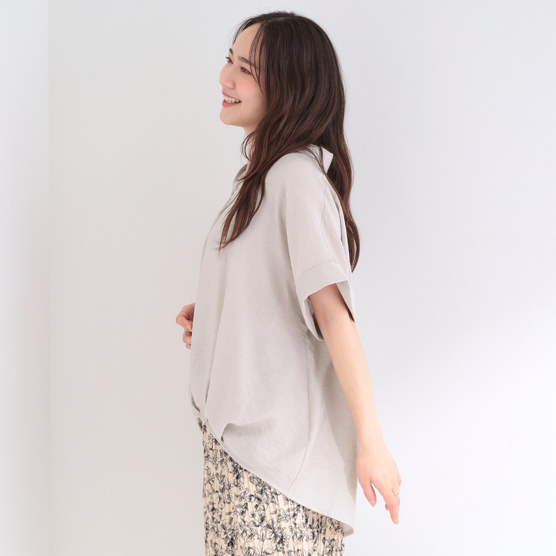 SHOO･LA･RUE「【S-LL/洗濯機可】インせず着られる 裾タック スキッパーシャツ」|シャツ・ブラウス|