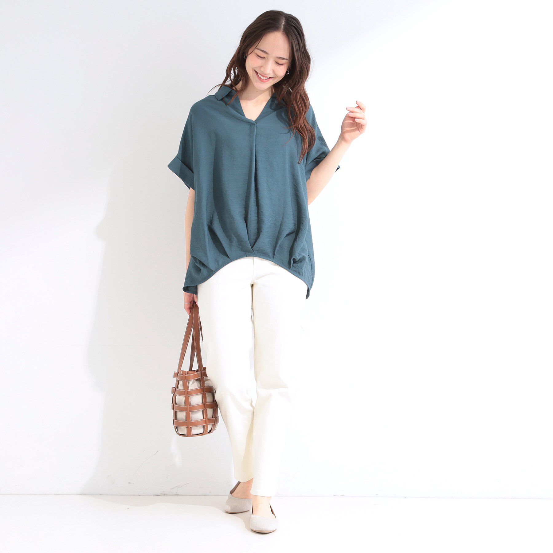 SHOO･LA･RUE「【S-LL/洗濯機可】インせず着られる 裾タック スキッパーシャツ」|シャツ・ブラウス|