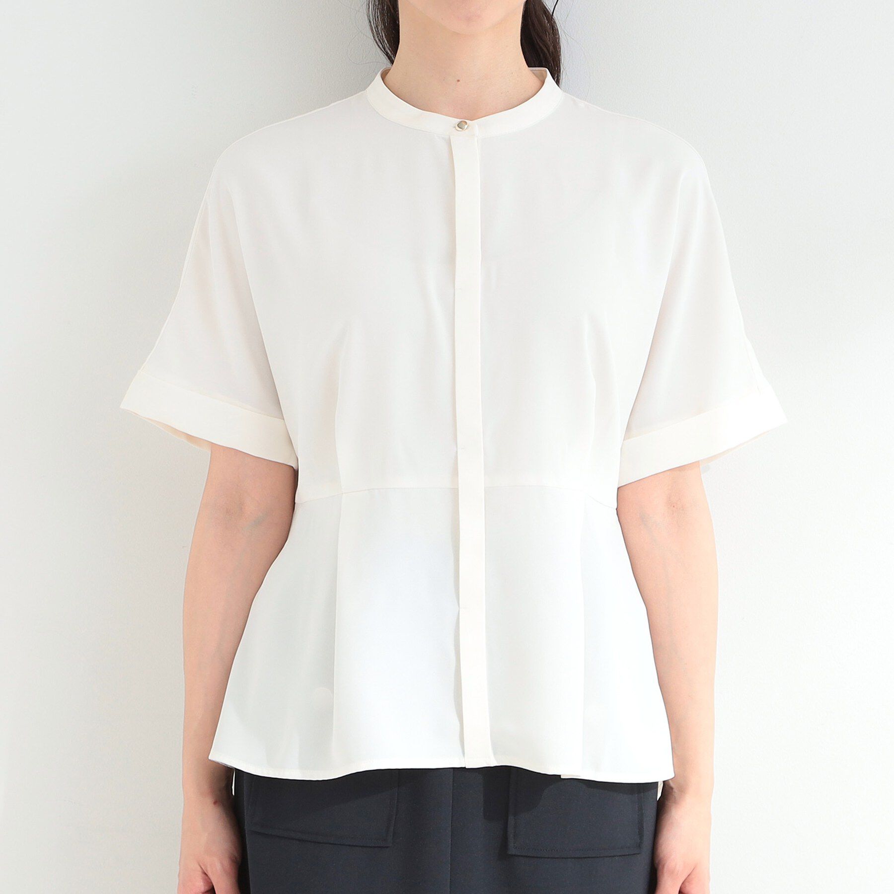 SHOO･LA･RUE「【UV/通勤】洗濯後しわになりにくい インしない ウエストタックペプラムブラウス」|シャツ・ブラウス|