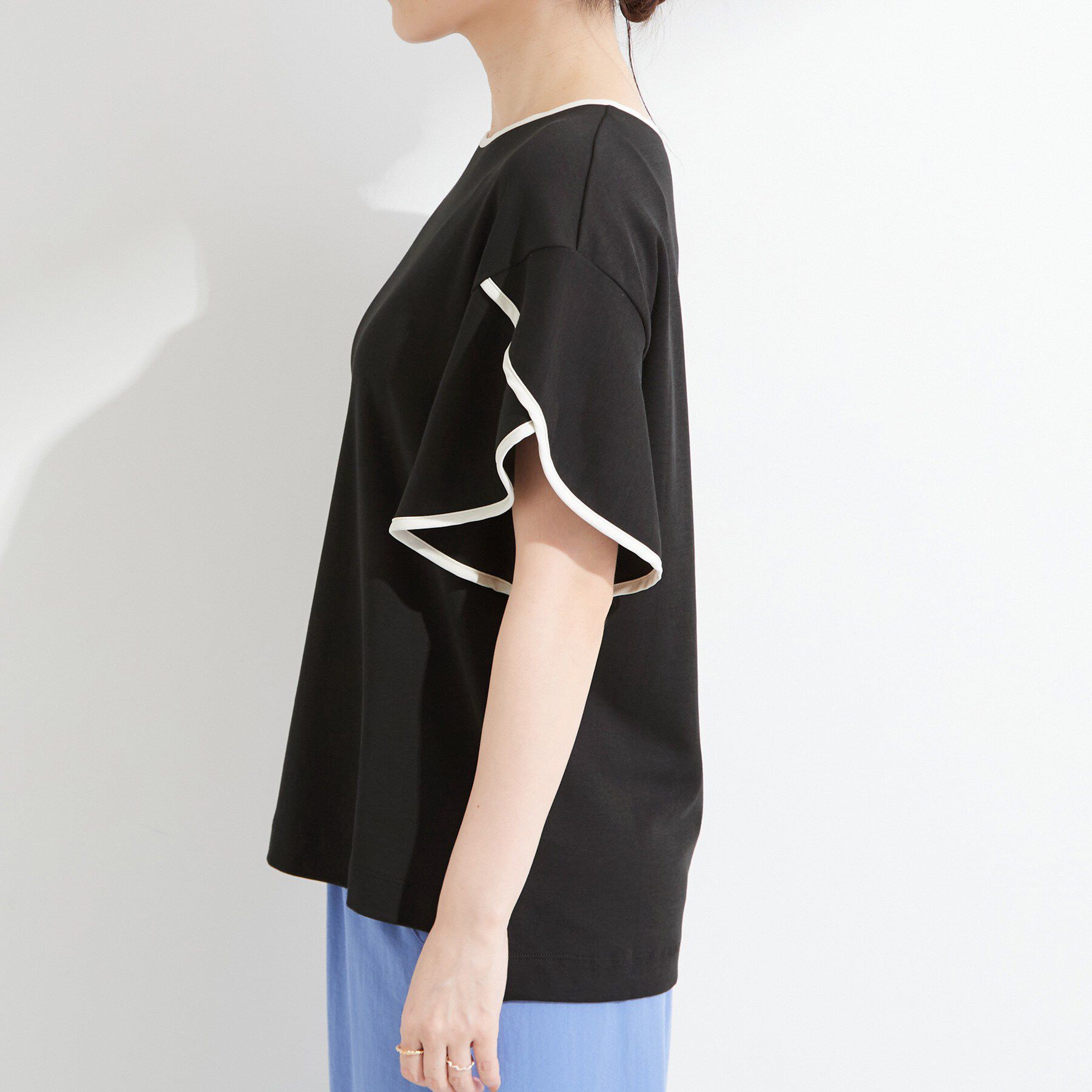 SHOO･LA･RUE「【洗濯機可/S-LL】配色パイピング フレアスリーブトップス」|Tシャツ・カットソー|