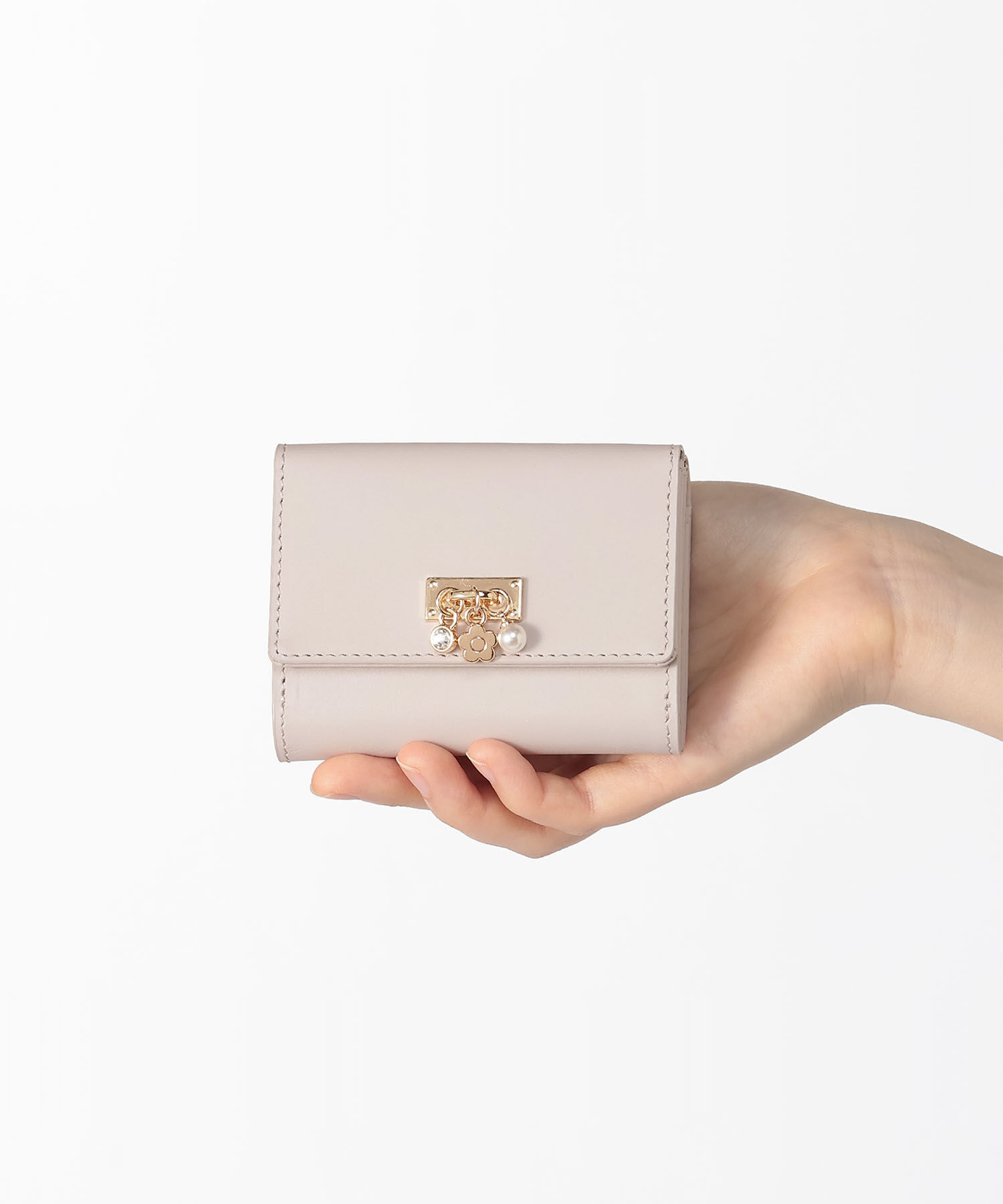 MARY QUANT「スウェイチャーム ミニウォレット」|財布|グレージュ