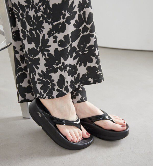 BEAUTY&YOUTH UNITED ARROWS「＜OOFOS＞OOmega サンダル」|サンダル|BLACK