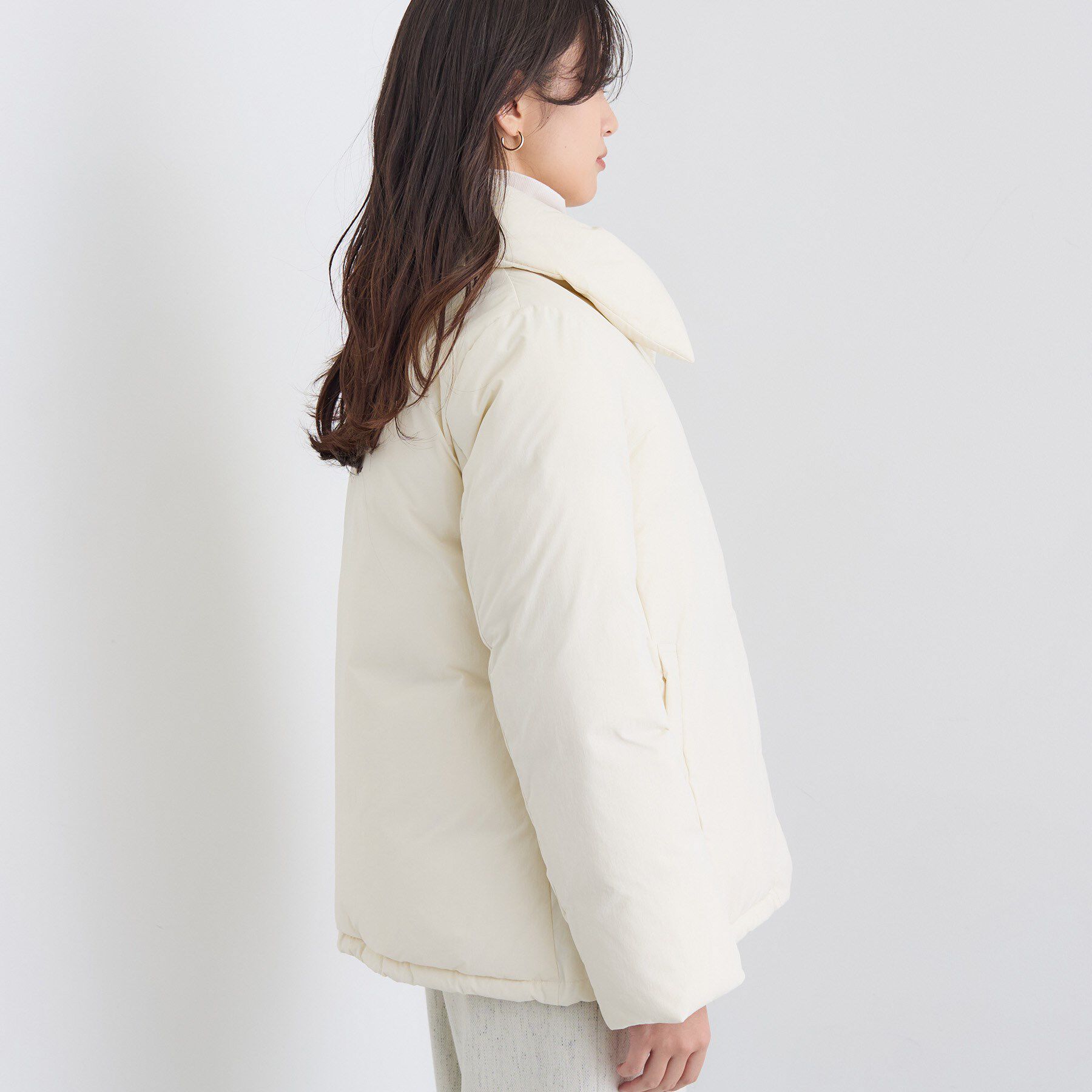 INDIVI「【撥水／洗える／デザイン衿】ステッチレス ショートダウンコート」|ダウン|