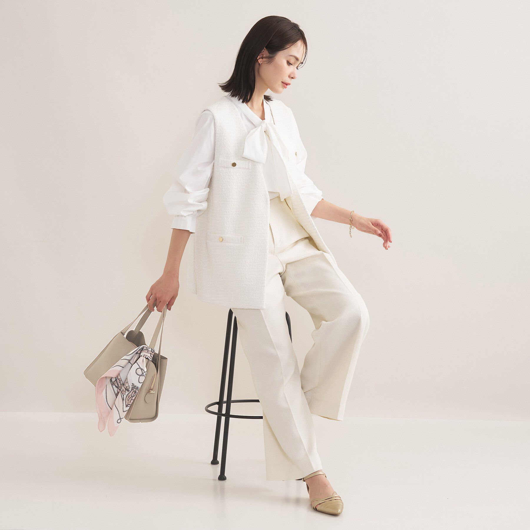 INDIVI「【合皮／ミドルサイズ】春カラーフォルムバッグ」|ハンドバッグ|