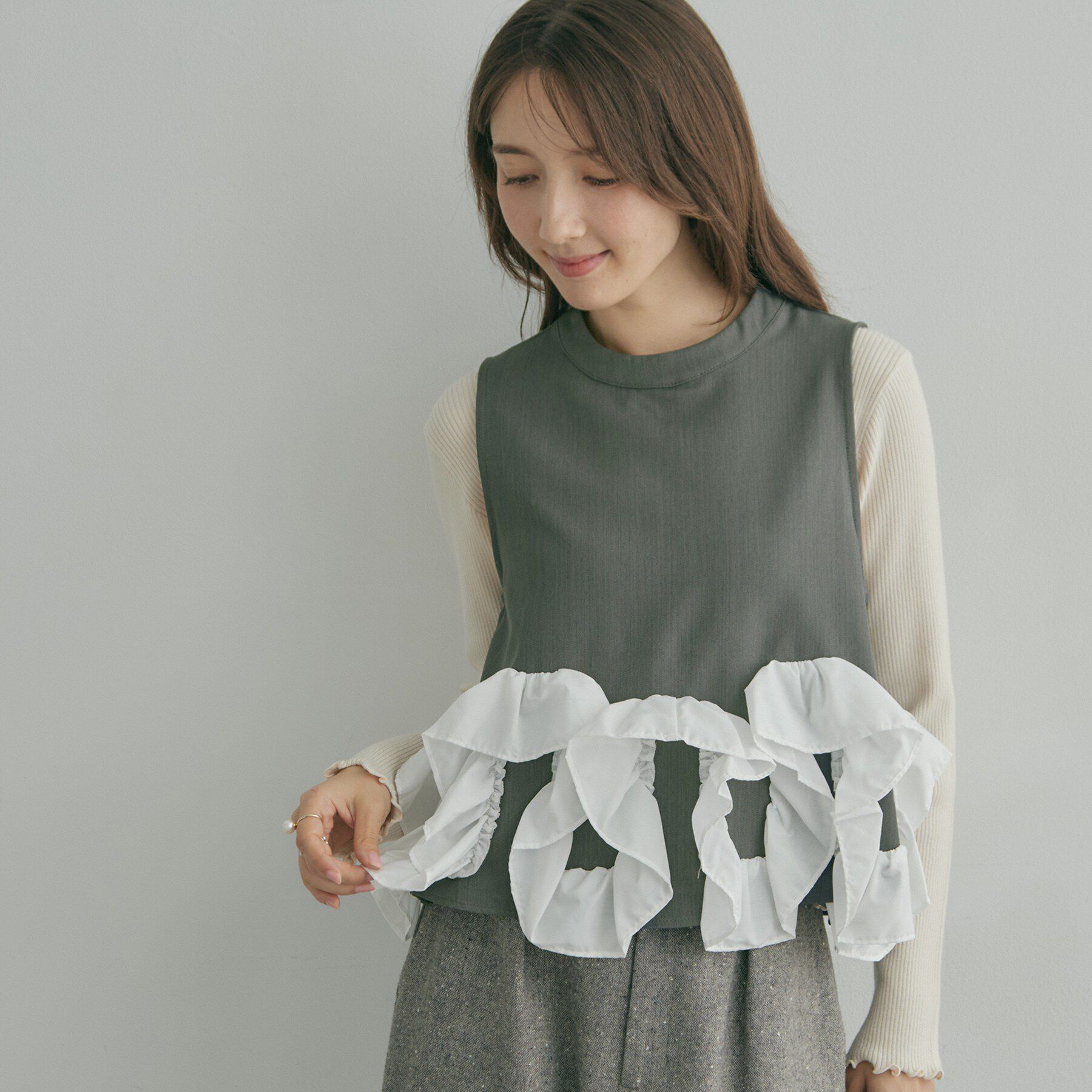 Couture broach「バックリボンフリルブラウス」|シャツ・ブラウス|チャコールグレー(4