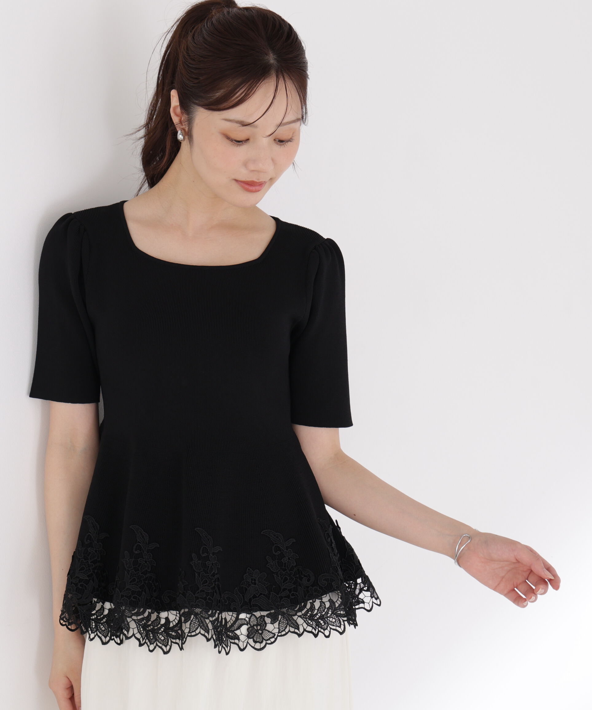 PROPORTION BODY DRESSING「レーストリムペプラムニット 26AW」|ニット・セーター|