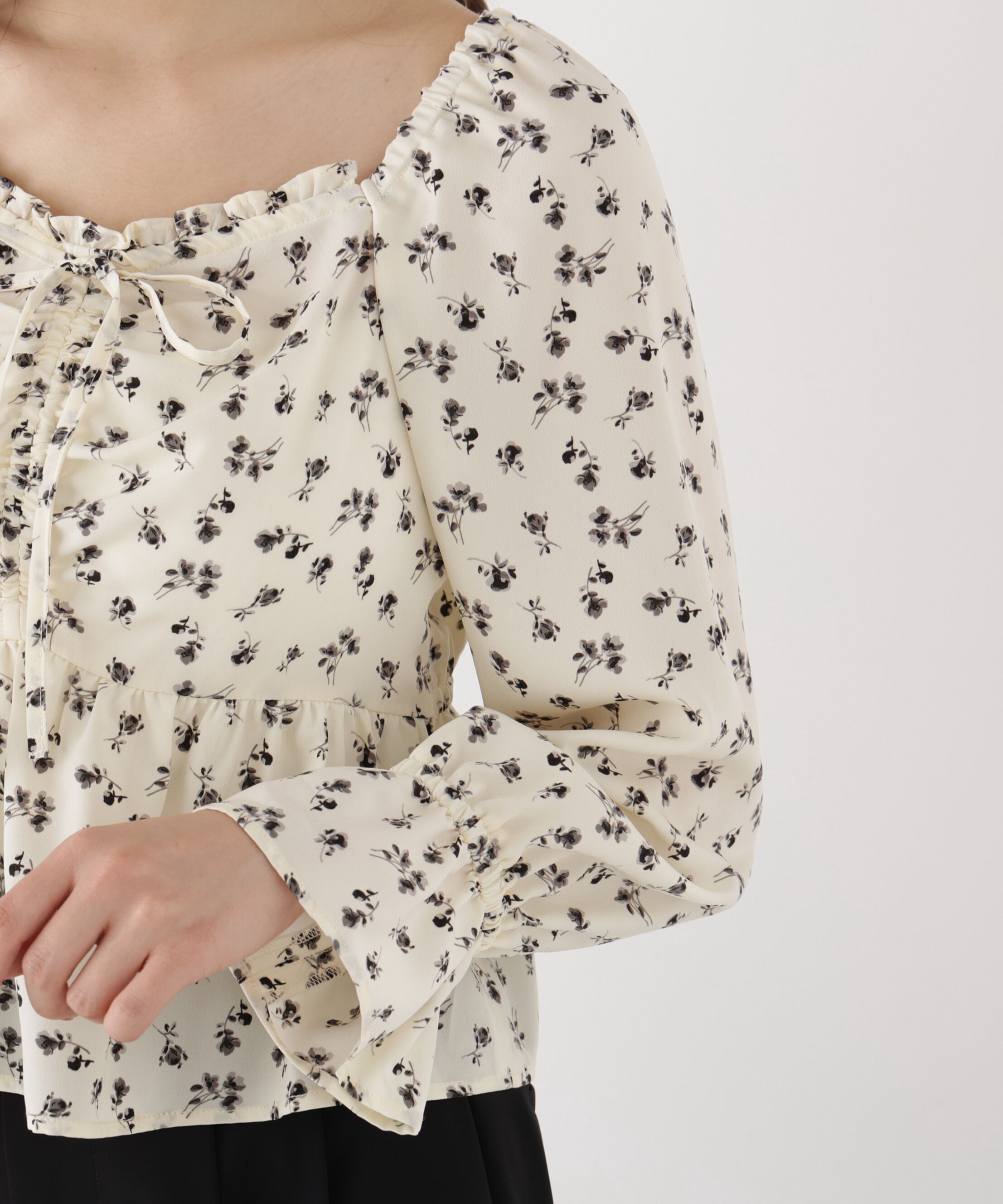 PROPORTION BODY DRESSING「フラワーパターンギャザーブラウス 26AW」|シャツ・ブラウス|