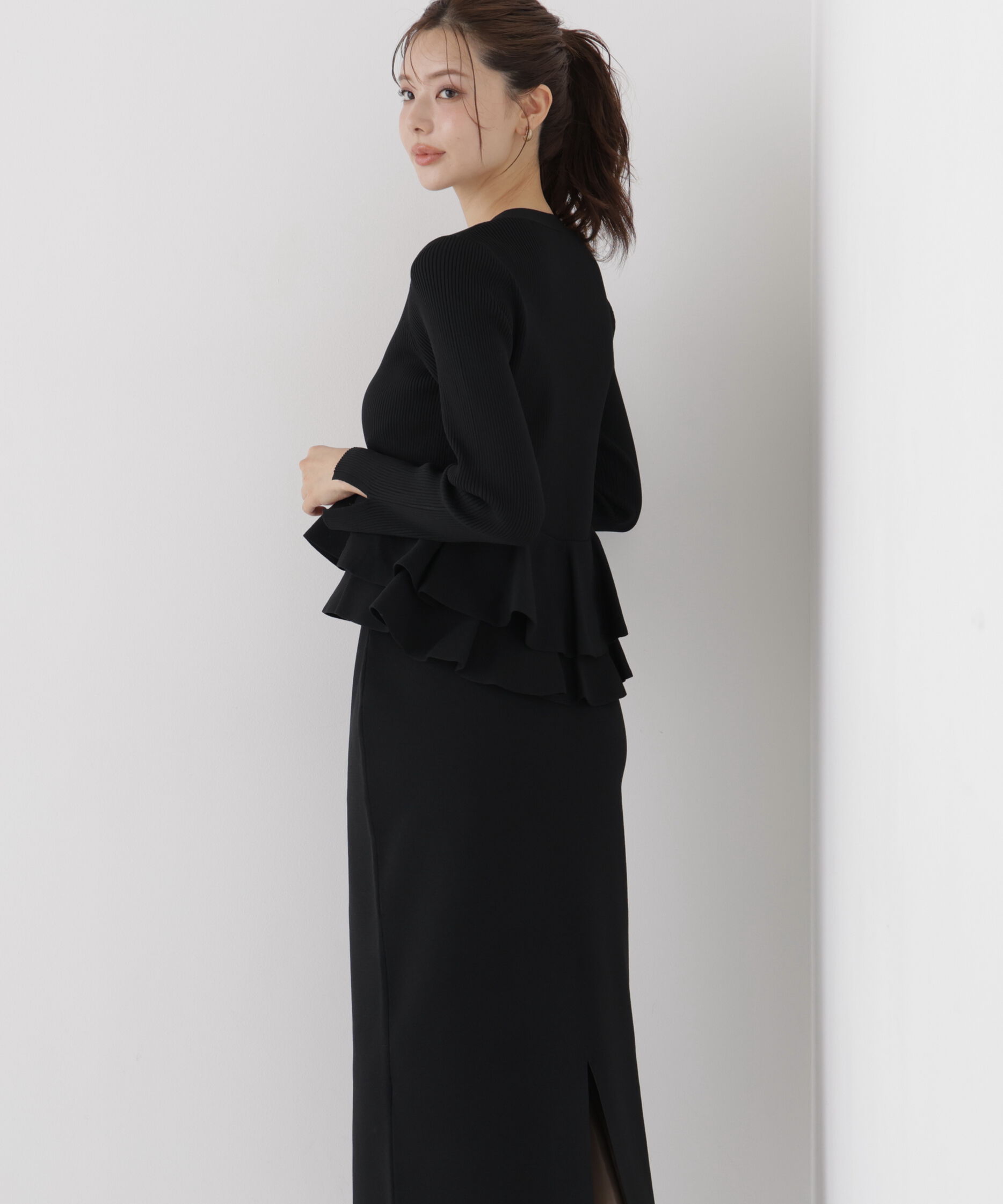 PROPORTION BODY DRESSING「変形ペプラムニットセットアップ 26AW」|ワンピース|