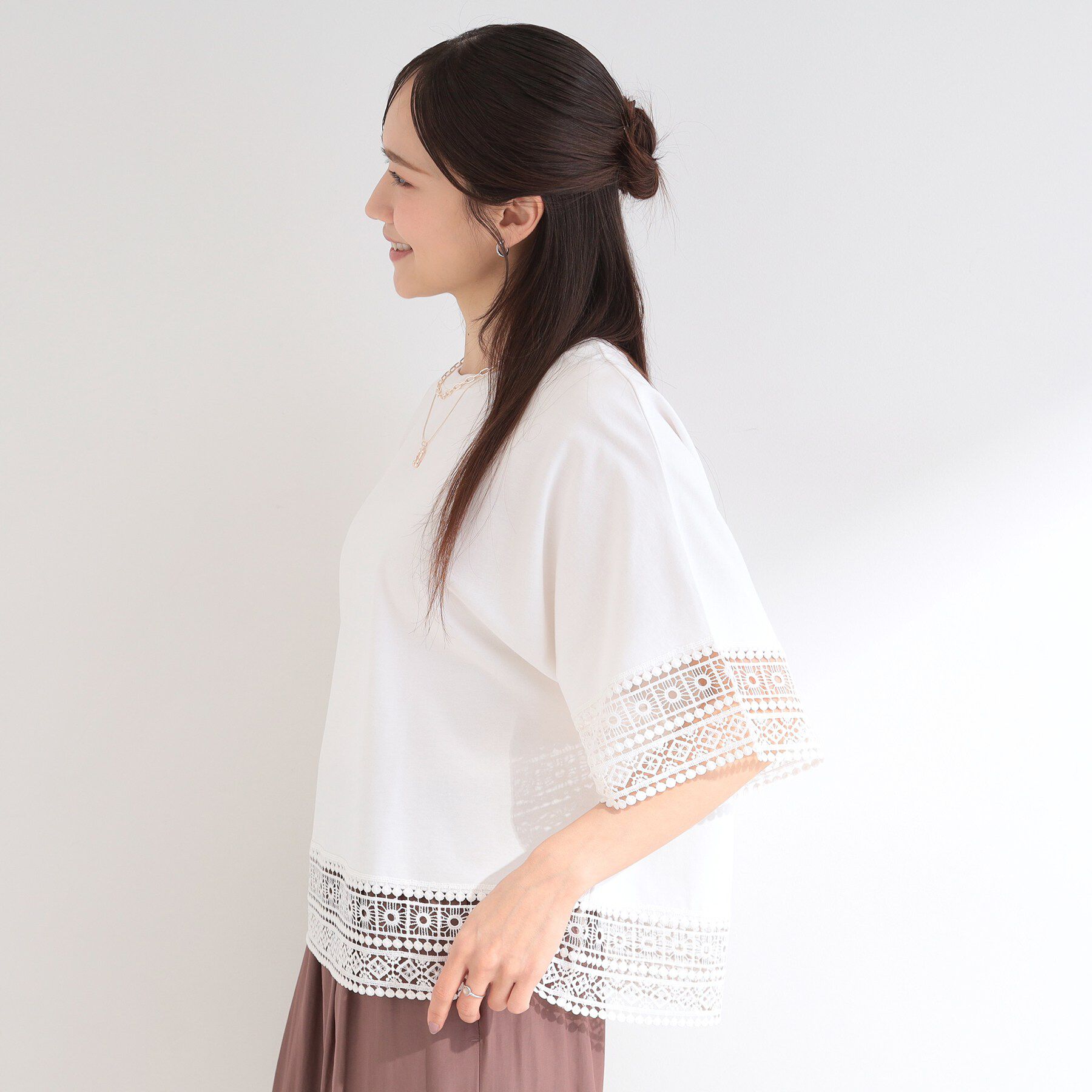 SHOO･LA･RUE「【洗濯機可/体型カバー/S-LL】レース使いがポイント デザインTシャツ」|Tシャツ・カットソー|