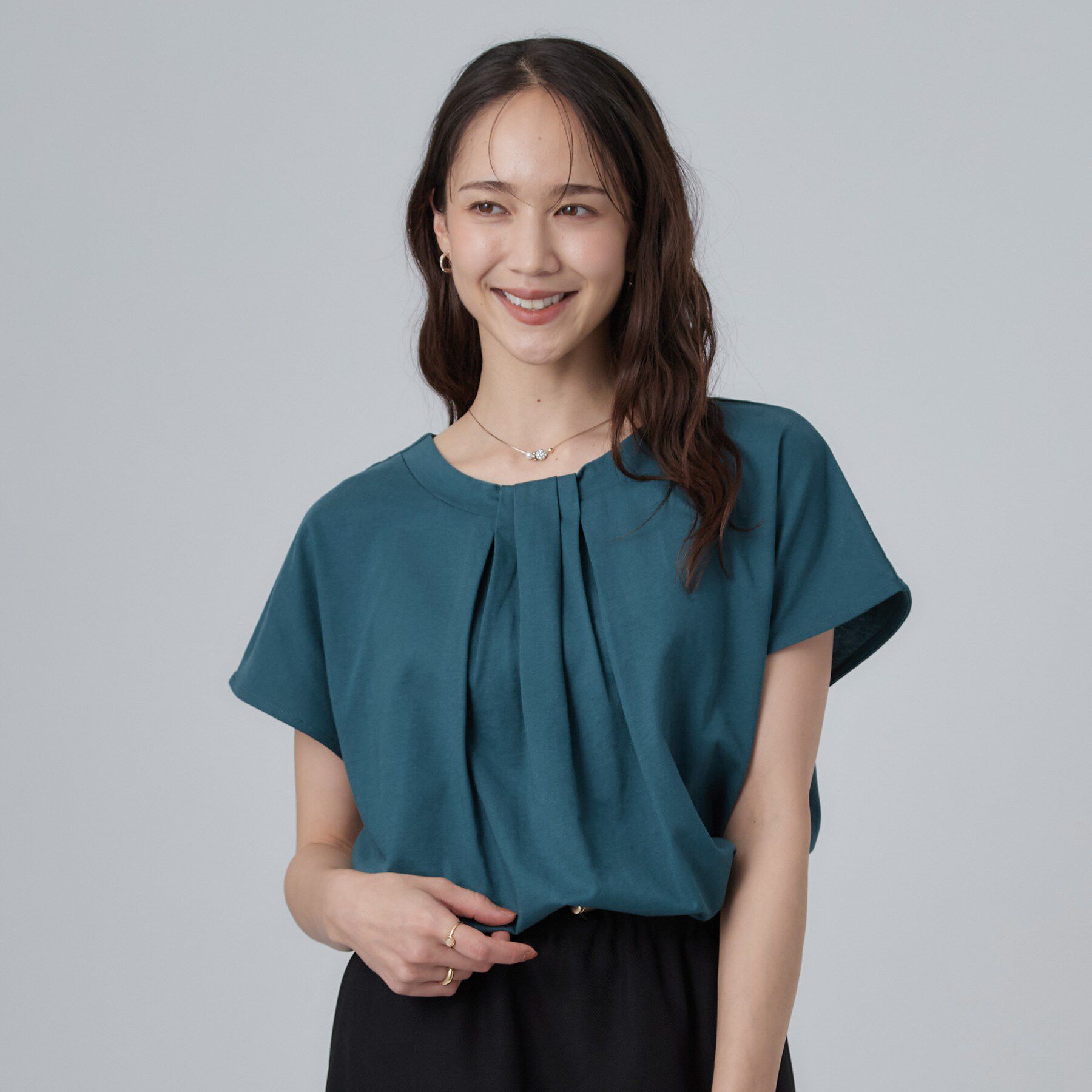 SHOO･LA･RUE「【前後2WAY/S-LL/洗濯機可】楽に着られて好印象 やわらかトップス」|Tシャツ・カットソー|