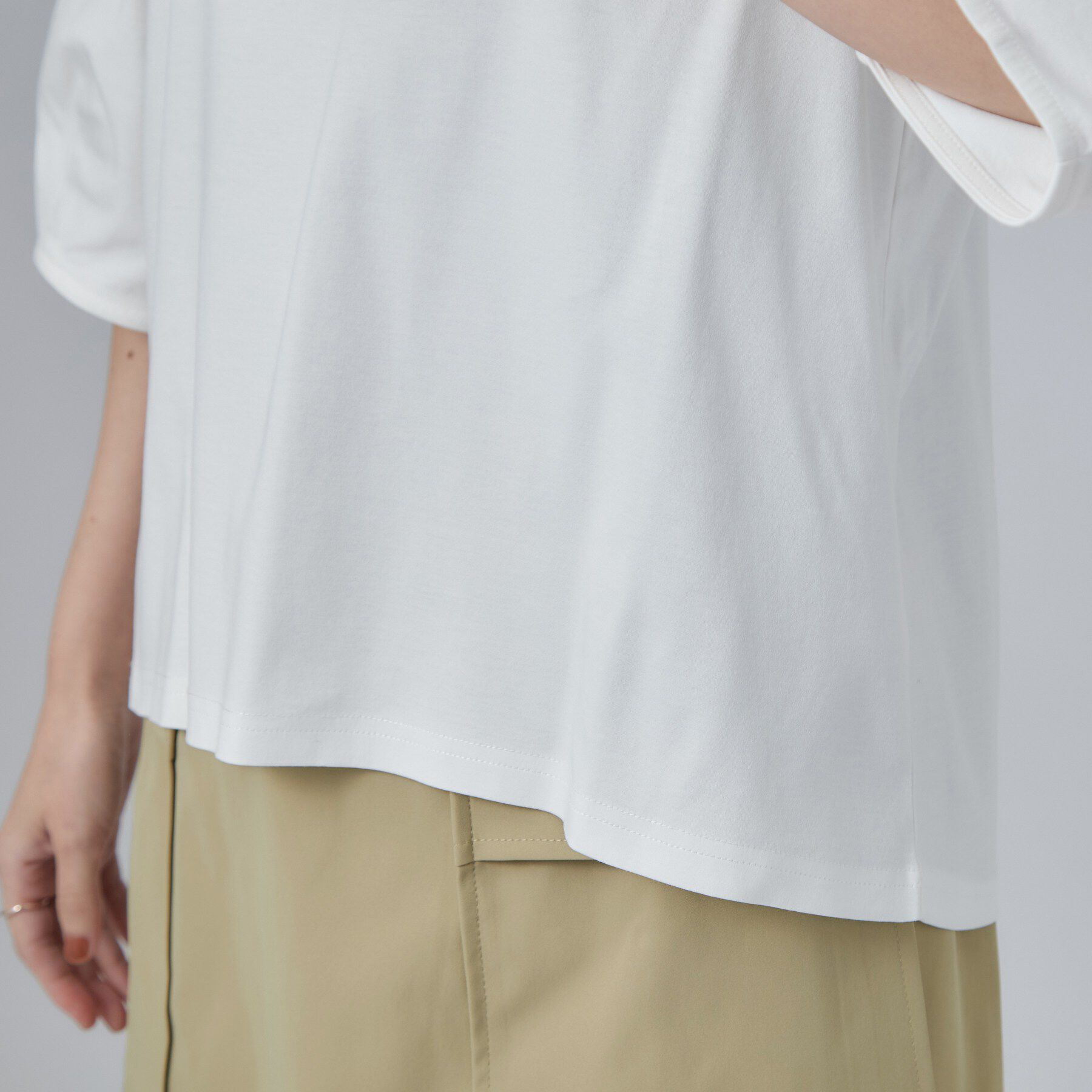 SHOO･LA･RUE「【ひんやり／吸水速乾】クールドライコットン 綿100％ キーネックパフスリーブトップス」|Tシャツ・カットソー|