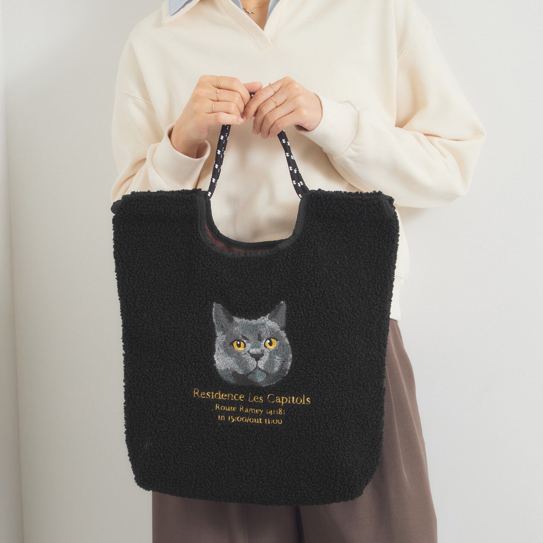 ITS&rsquo;DEMO「ボア刺繍コードトート」|トートバッグ|ネイビー(094)