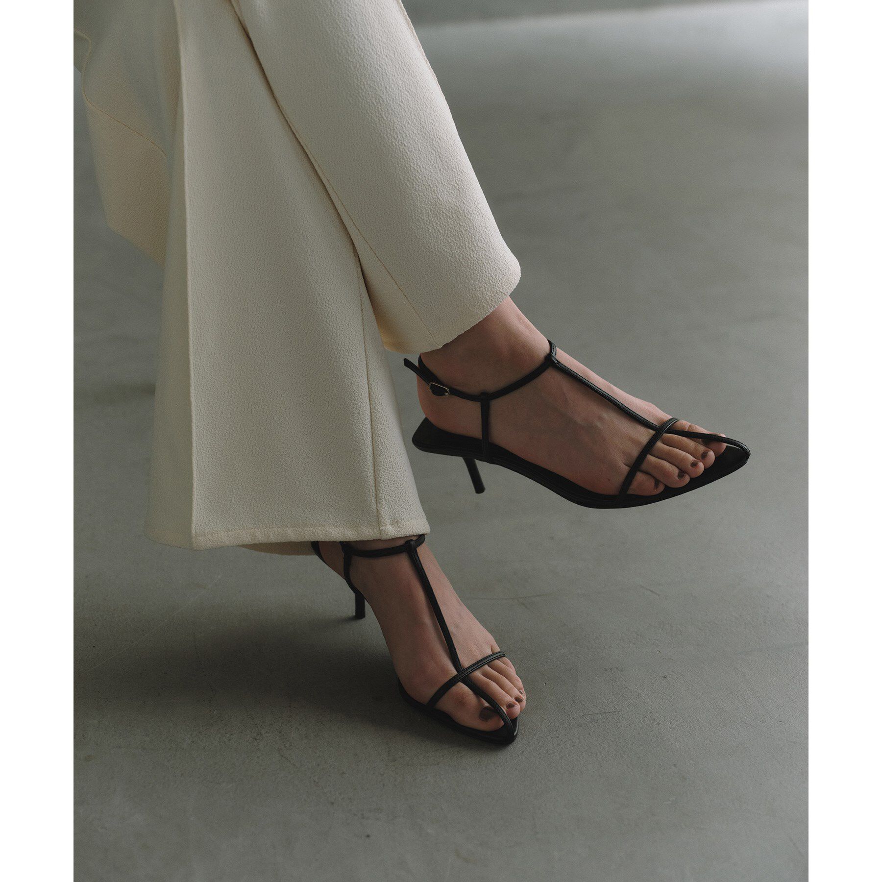 CODE A「tony bianco｜FAST HEELS」|サンダル|