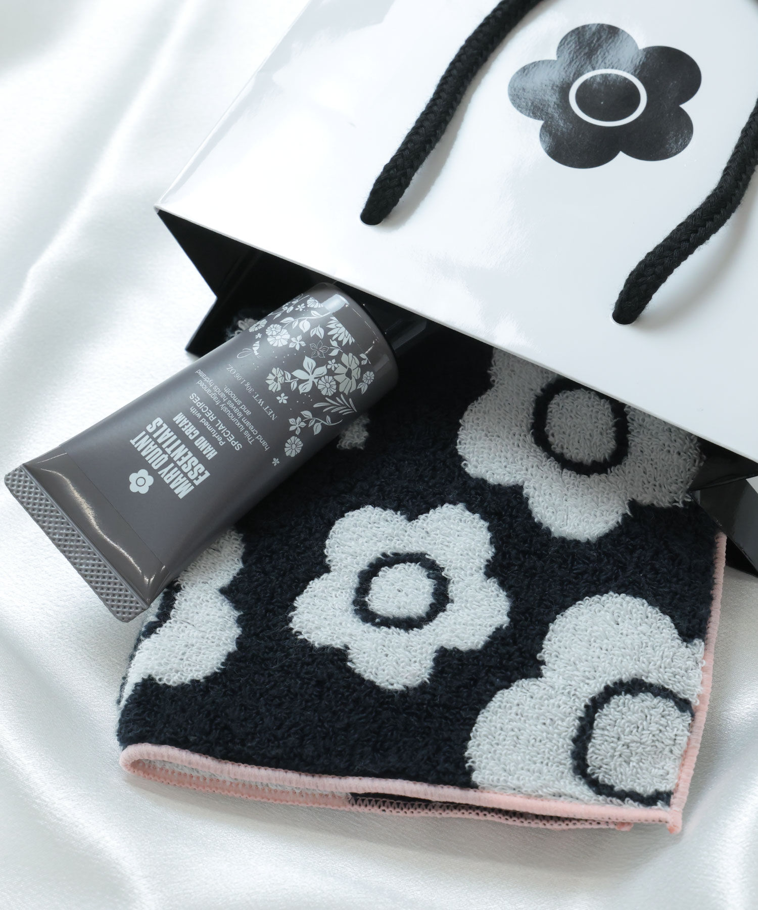 MARY QUANT「『WEB限定』エッセンシャルズ ハンドクリーム スペシャルセット」|ハンドケア|