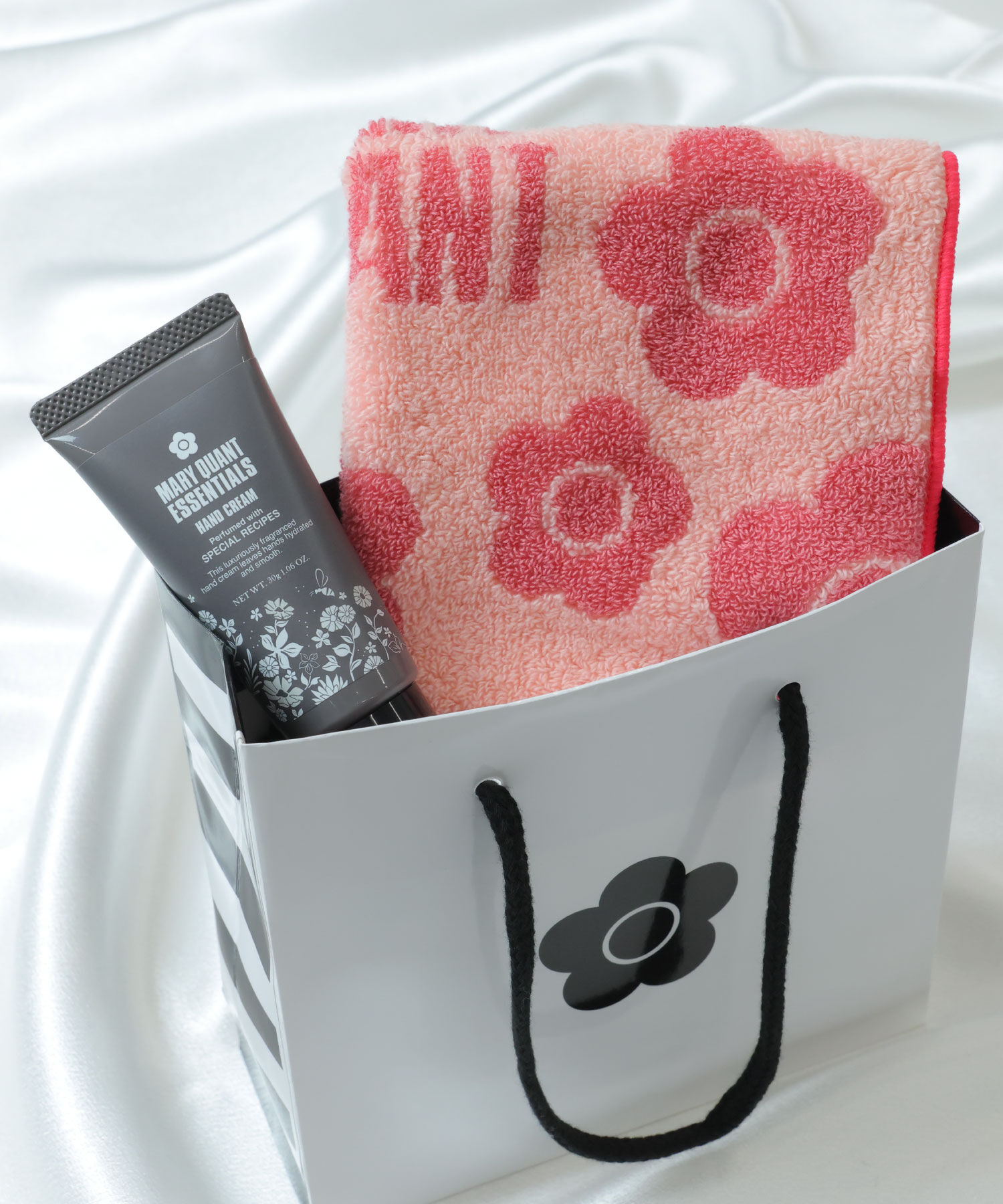 MARY QUANT「『WEB限定』エッセンシャルズ ハンドクリーム スペシャルセット」|ハンドケア|ピンク