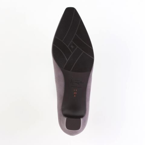 銀座かねまつ「【本革】【Bウィズ】【防水】モチーフ付ヒールパンプス」|パンプス|