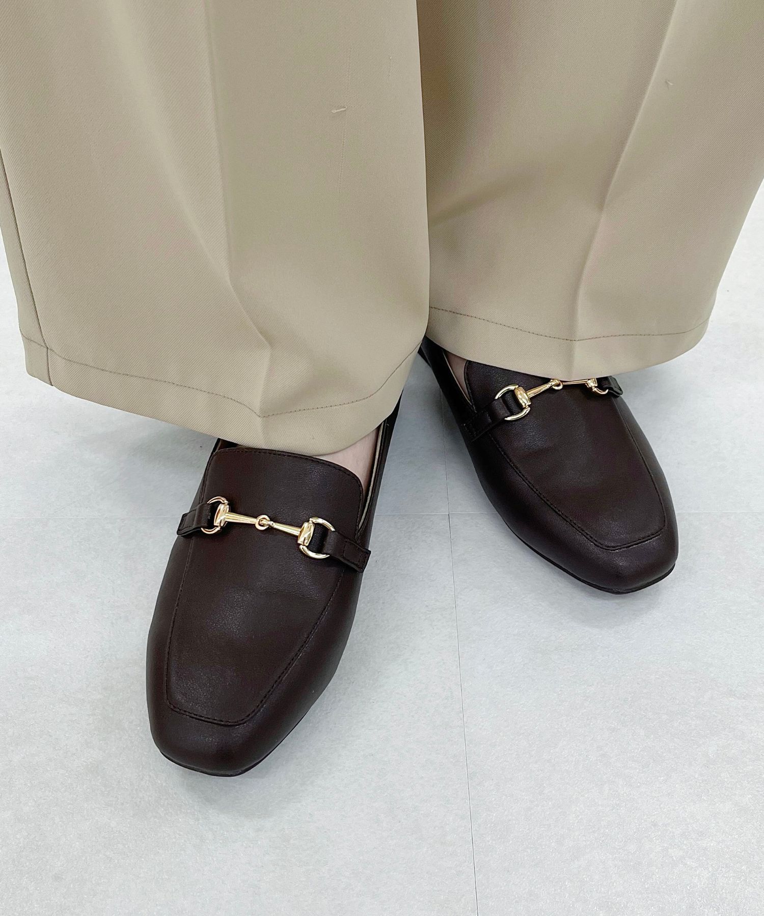 ORiental TRaffic「【跳べるパンプス/新色追加】スクエアトゥ ビット モチーフ ローファー /R-3210 ヒール2.3cm」|パンプス|