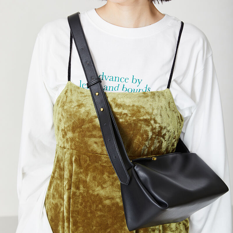 ORiental TRaffic「【BAG】ソフトフェイクレザーショルダーバッグ/BA-204 人気 トレンド　売れてる」|ショルダー・メッセンジャー|