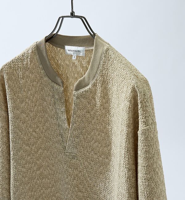 ABAHOUSE「CREPE JERSEY ヘンリーネック スキッパーTシャツ」|Tシャツ・カットソー|グレージュ