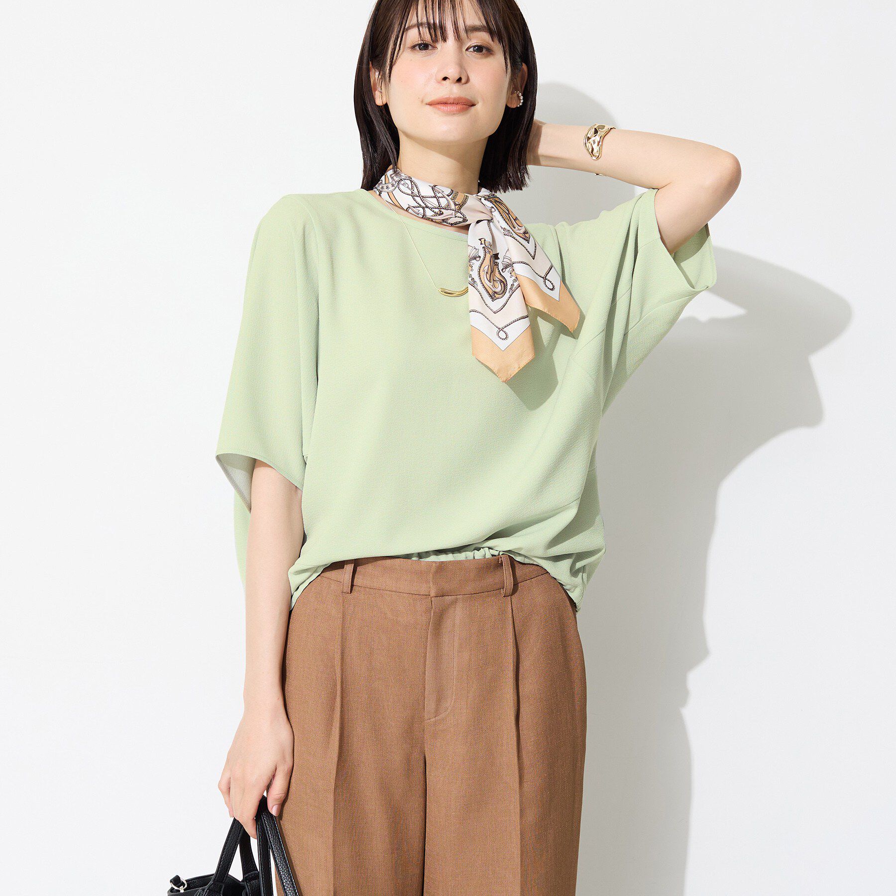 INDIVI「【洗える／2WAY／裾ドロスト付き】 ドルマンスリーブチュニックトップス」|Tシャツ・カットソー|ライトグリーン(02
