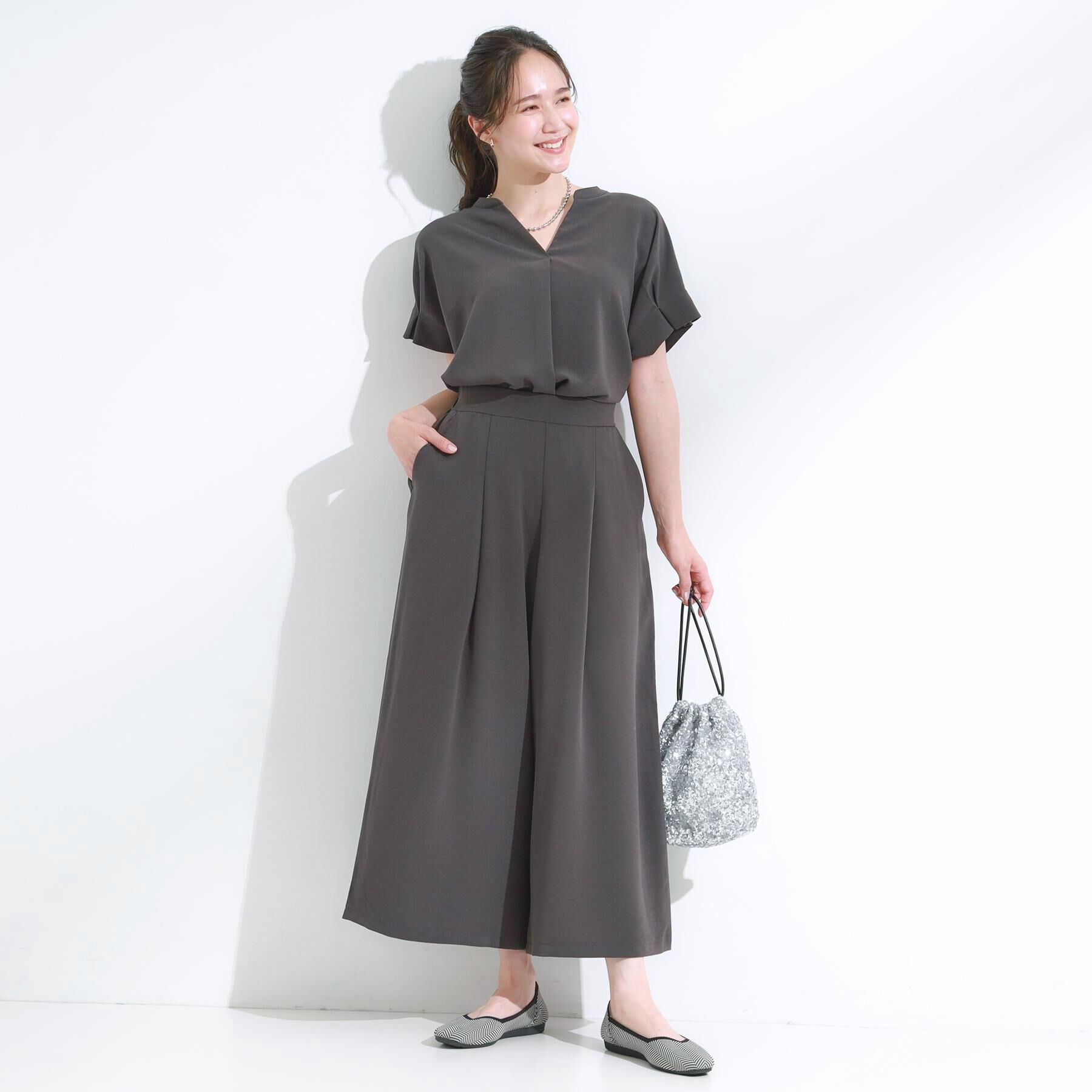 SHOO･LA･RUE「【S-LL/セットアップ可/ひんやり】きちんと見えで上品 お袖タック スキッパーブラウス」|シャツ・ブラウス|