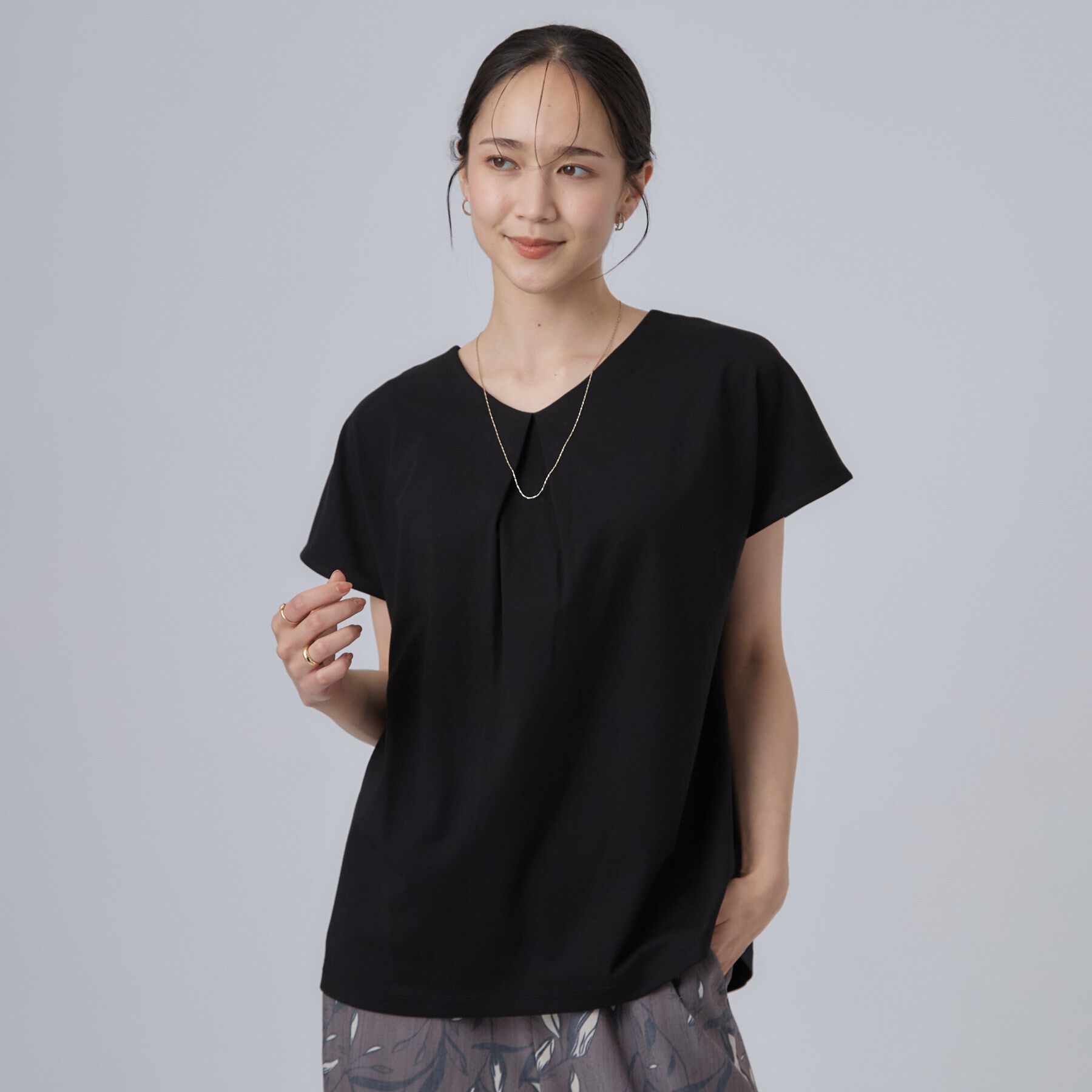 SHOO･LA･RUE「【前後2WAY/S-LL/洗濯機可】楽に着られて好印象 やわらかトップス」|Tシャツ・カットソー|