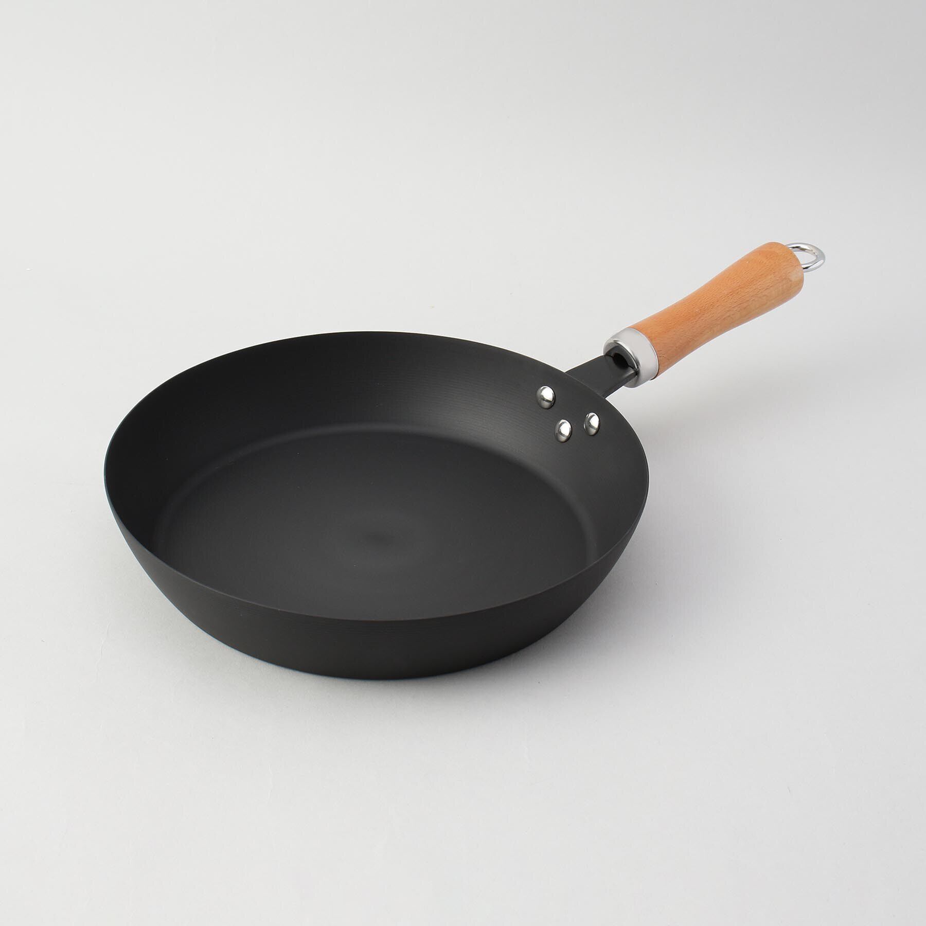 212 KITCHEN STORE「永良 IH対応窒化鉄フライパン26cm」|食器・キッチングッズ|