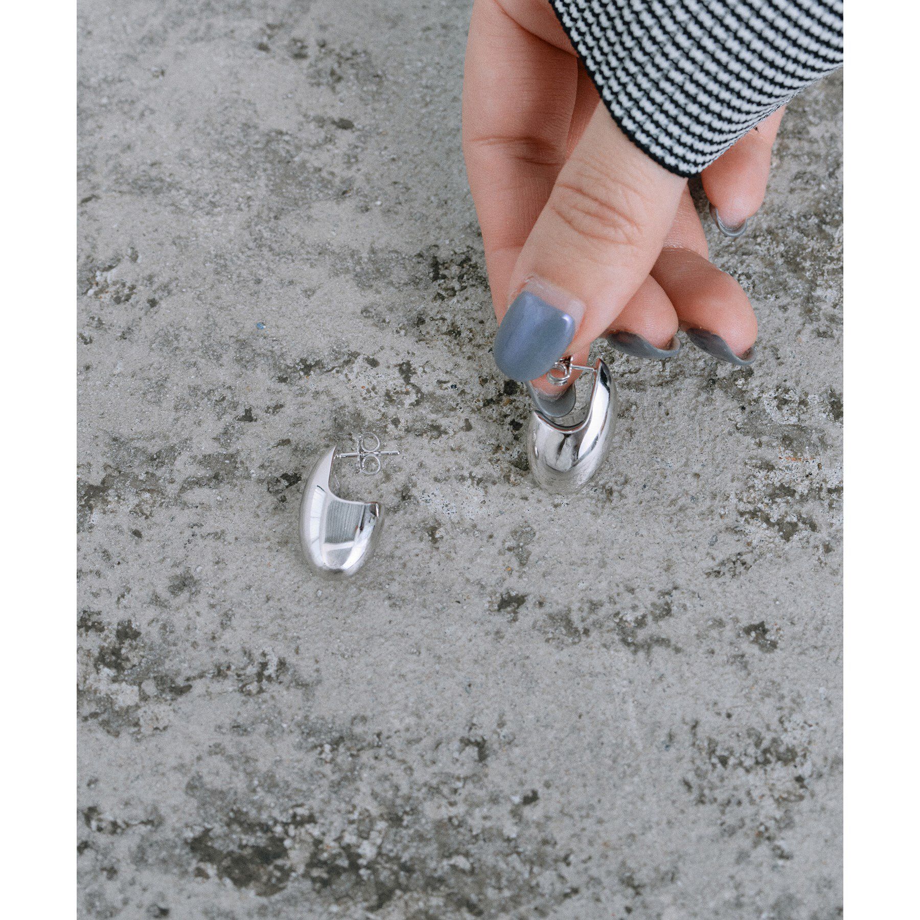 CODE A「Otiumberg．｜Pebble Earrings」|ピアス|