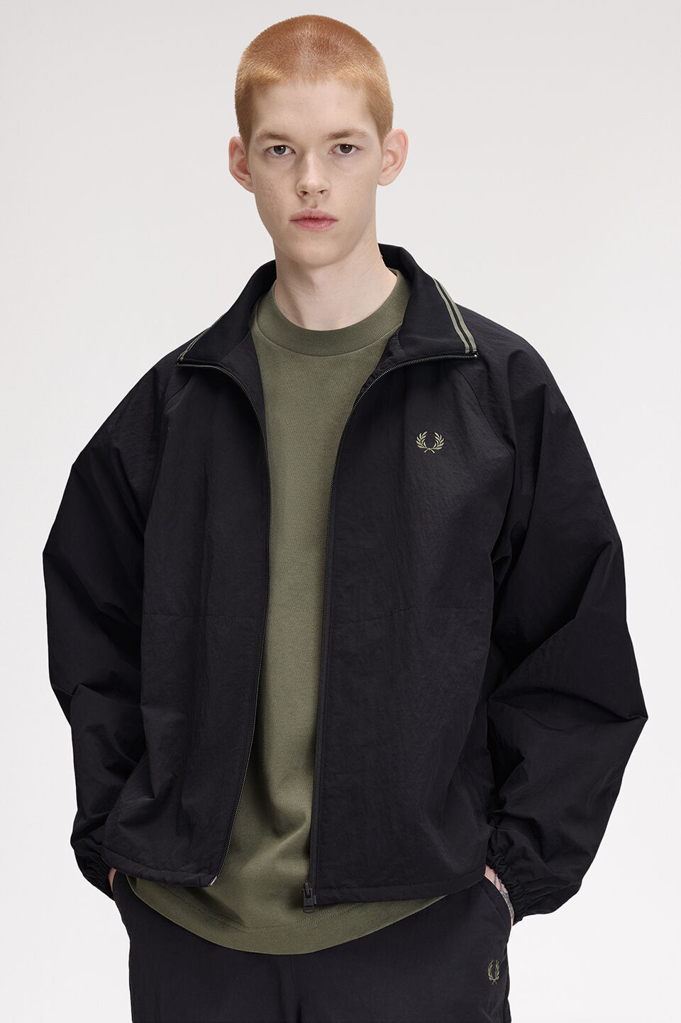 FRED PERRY 「FRED PERRY／OVERSIZED SHELL JACKET／オーバーサイズドシェルジャケット」|ブルゾン・スタジャン|