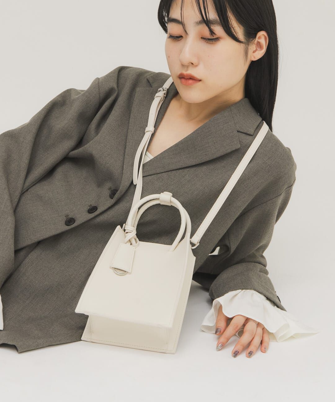  「チャーム付きスクエアミニBAG」|ハンドバッグ|オフホワイト