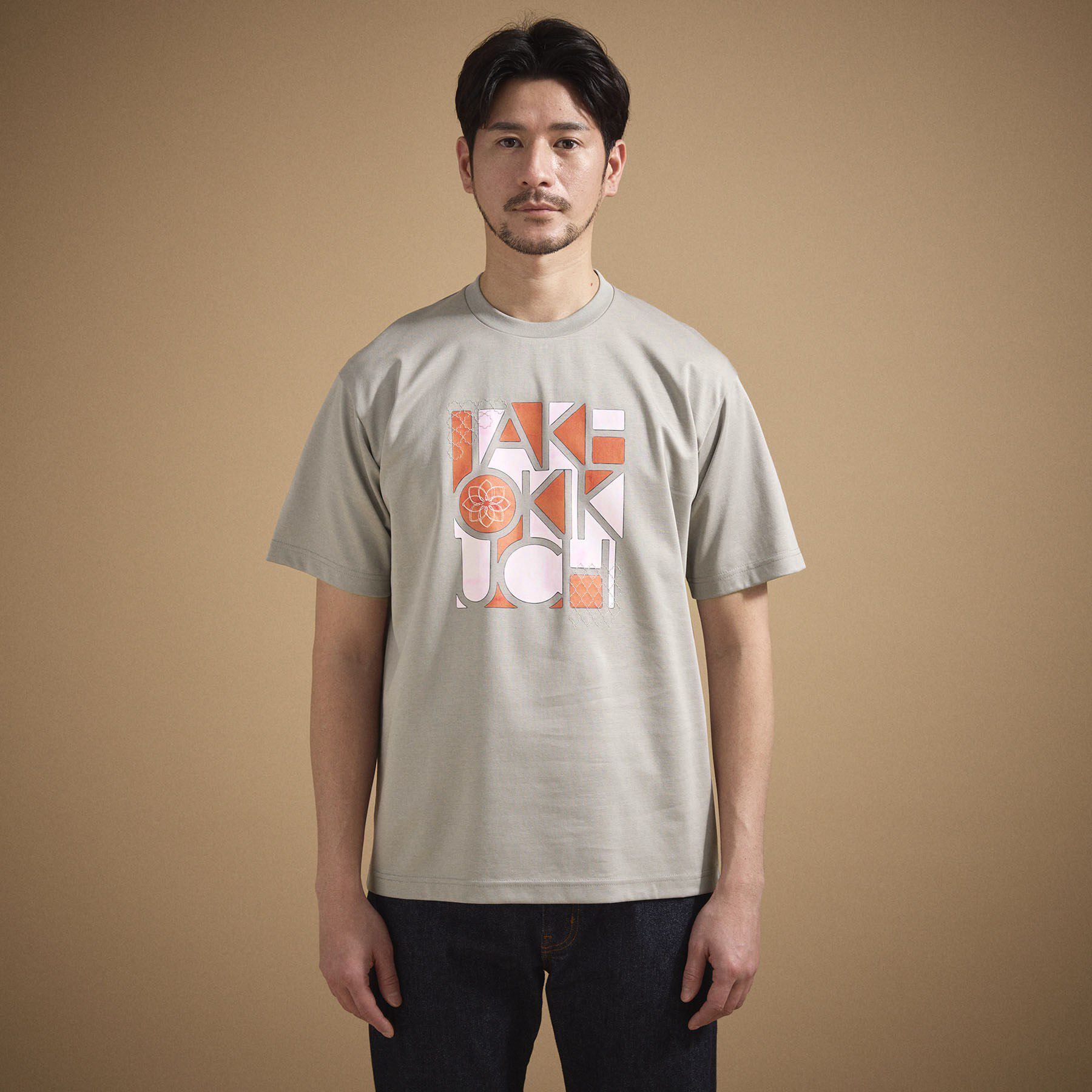 TAKEO KIKUCHI「ロゴグラフィック プリントTシャツ」|Tシャツ・カットソー|