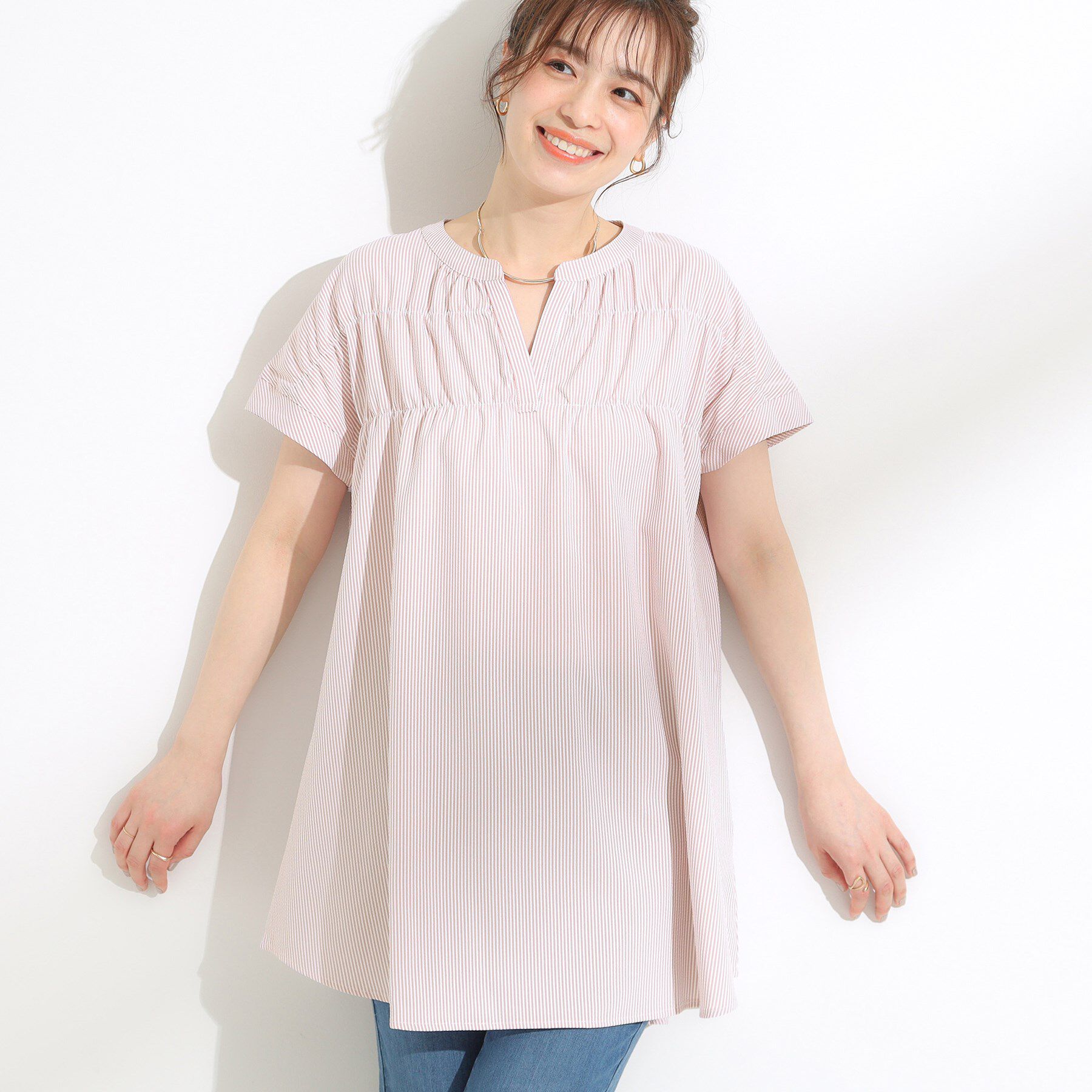 SHOO･LA･RUE「【S-LL/ひんやり/体型カバー】サッカーストライプ Aラインチュニックブラウス」|チュニック|ピンク(371)
