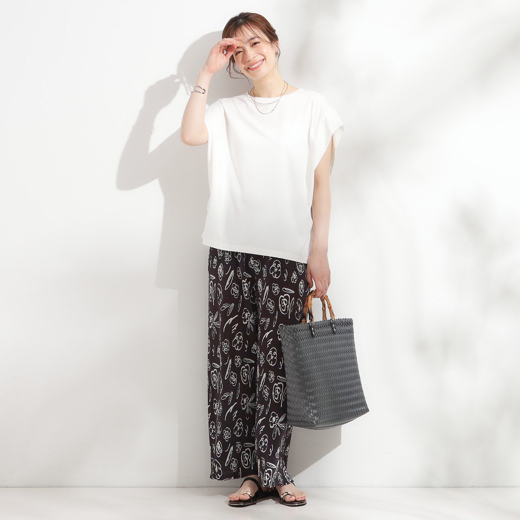 SHOO･LA･RUE「【S-LL/ひんやり/UV】二の腕をきれいにカバー ショルダータックトップス」|Tシャツ・カットソー|