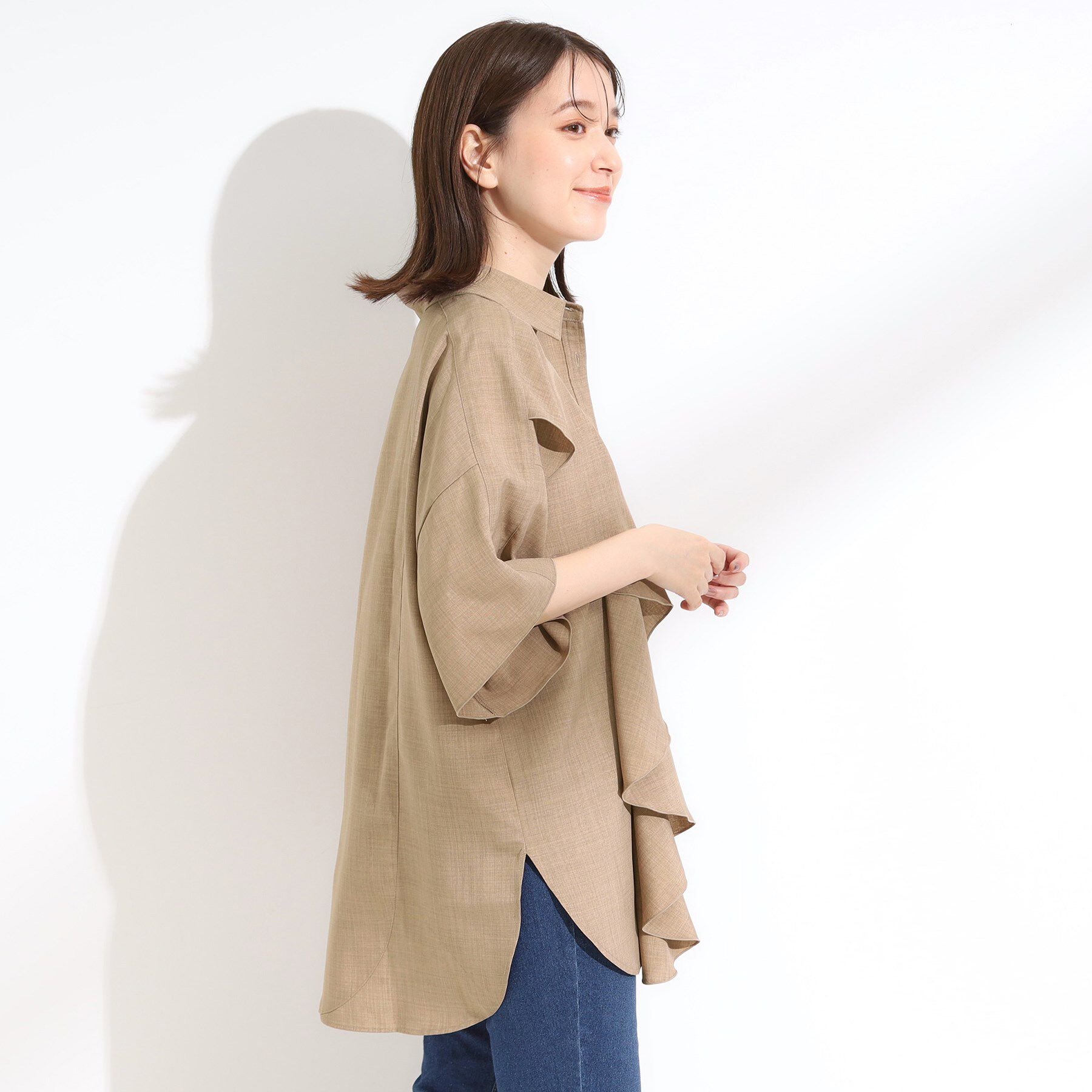 SHOO･LA･RUE「【洗える/S-LL】大きめのフリルが印象的 デザインブラウス」|チュニック|