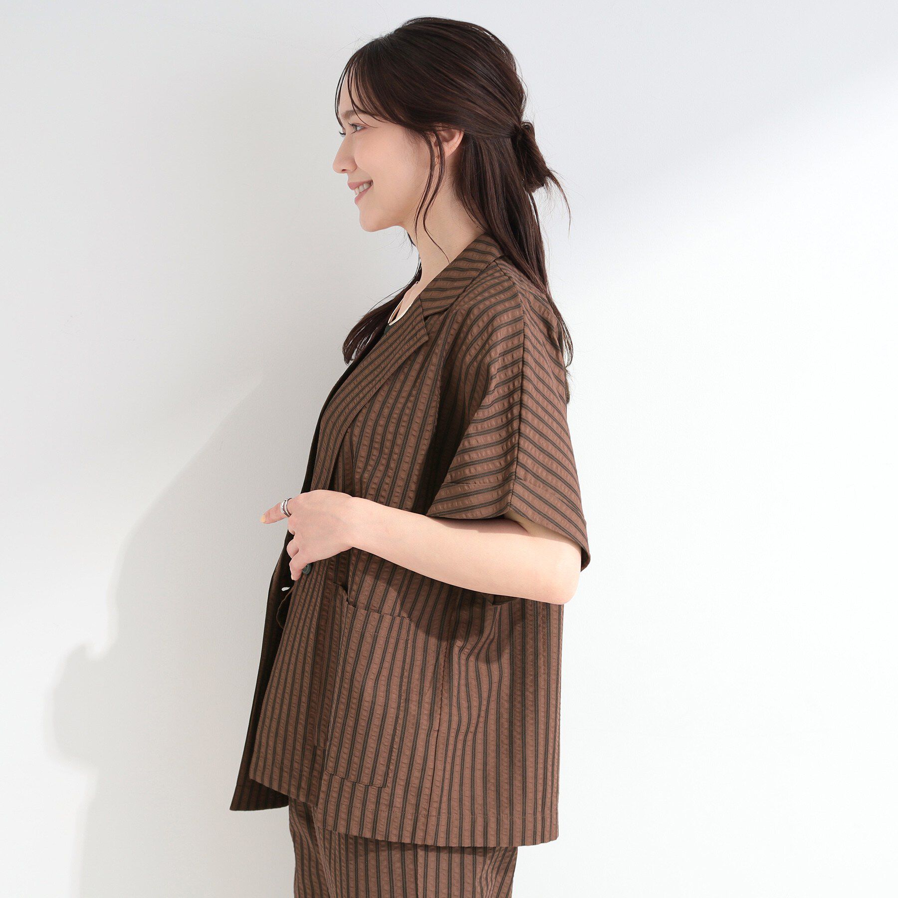 SHOO･LA･RUE「【S-LL/吸水速乾/セットアップ可】羽織るだけで主役になる サッカーストライプシャツジャケット」|テーラードジャケット|