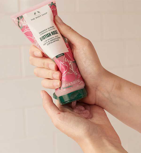 THE BODY SHOP「シャワースクラブ BR 200mL（香り：ブリティッシュローズ）」|マッサージ・ボディスクラブ|