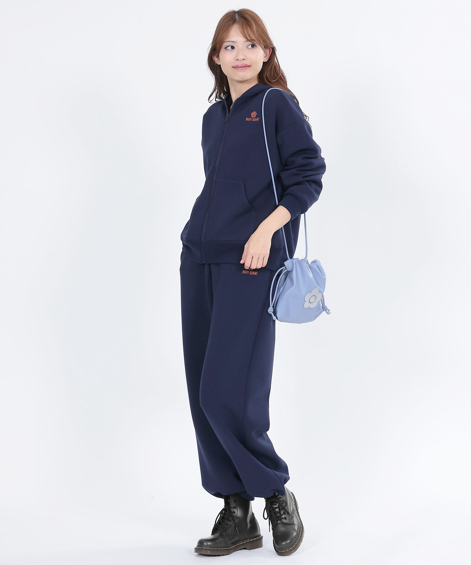 MARY QUANT「デイジーパッチドロスト ショルダー」|ショルダー・メッセンジャー|