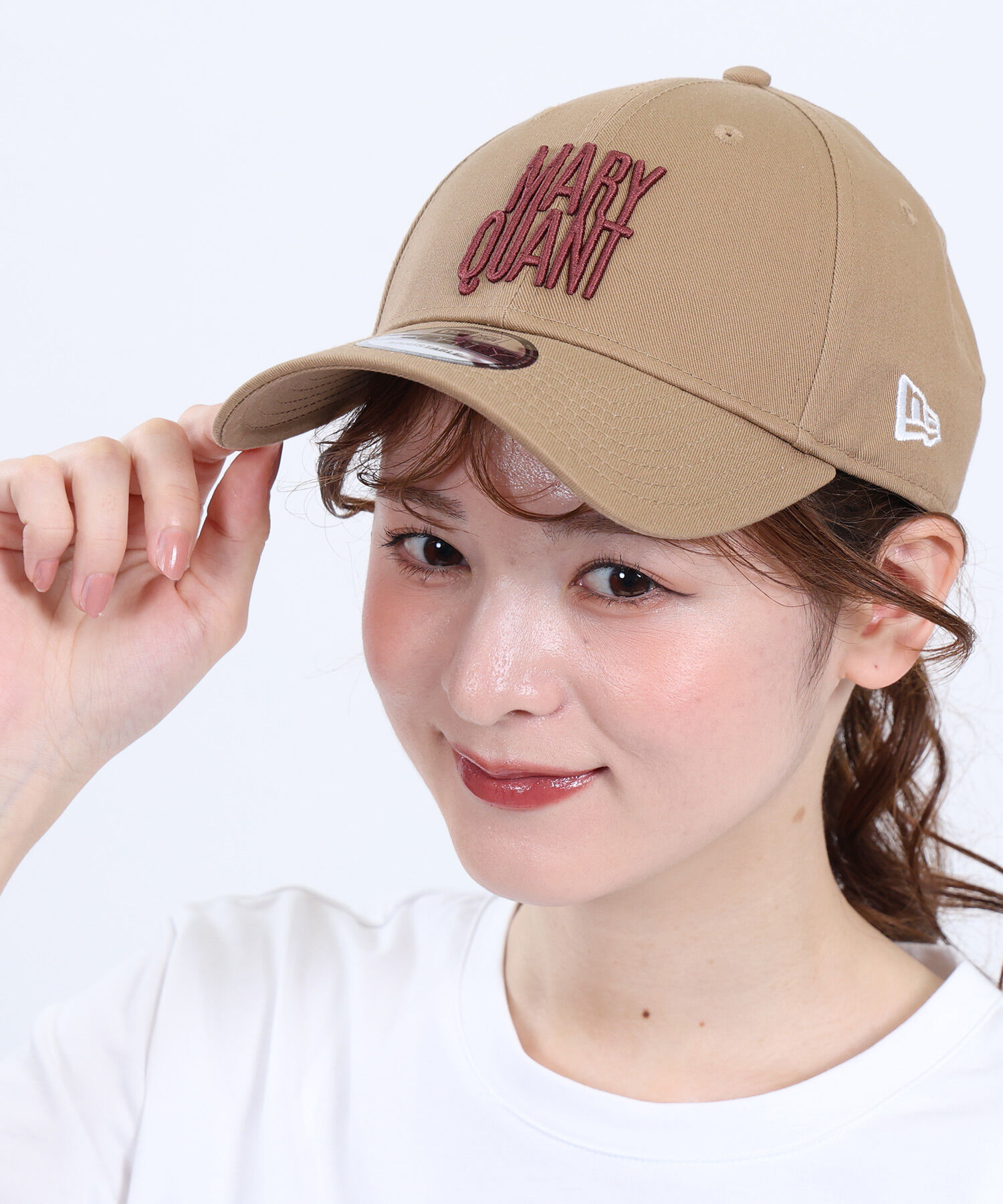 MARY QUANT「NEW ERA&times;MARY QUANT アーカイブロゴ キャップ」|キャップ・キャスケット|ベージュ
