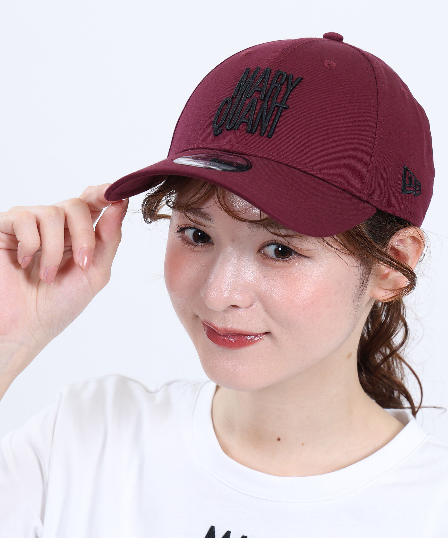 MARY QUANT「NEW ERA&times;MARY QUANT アーカイブロゴ キャップ」|キャップ・キャスケット|ボルドー