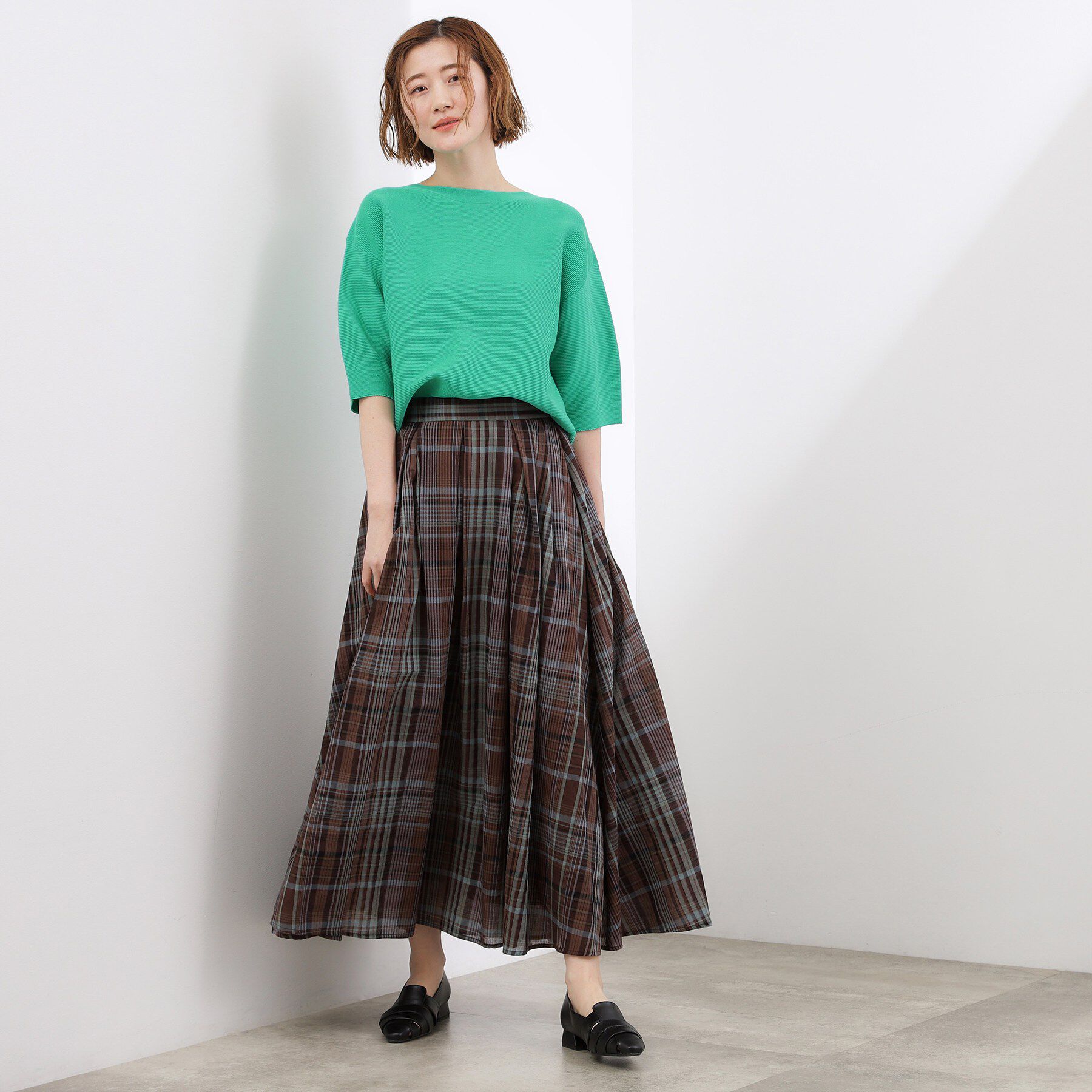grove「【洗濯機OK】レイヤードにもおすすめ、軽やかクロップドニット」|ニット・セーター|