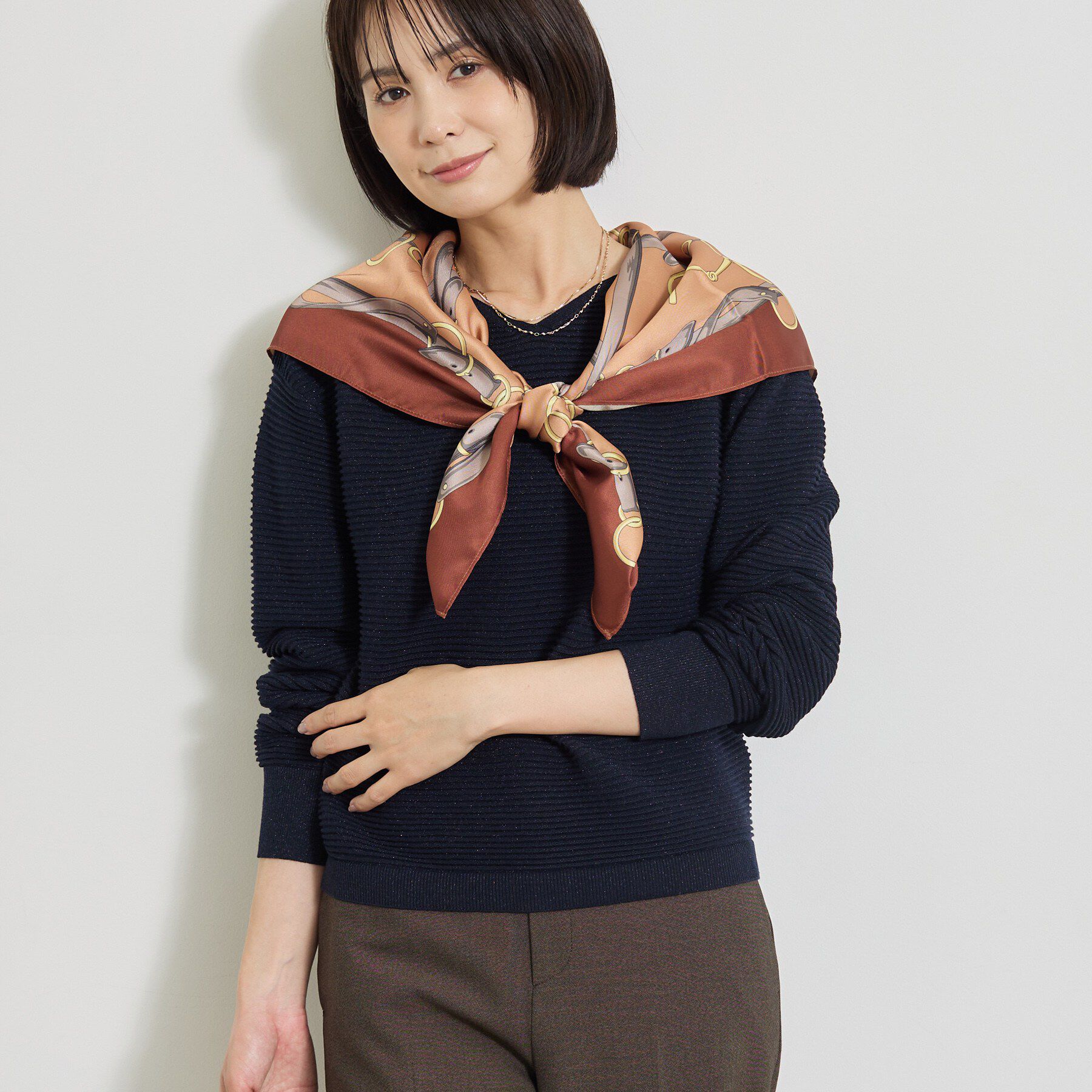 INDIVI「【ウール混／体型カバー】ラメガーター編み Vネックニット」|ニット・セーター|ネイビー(094)