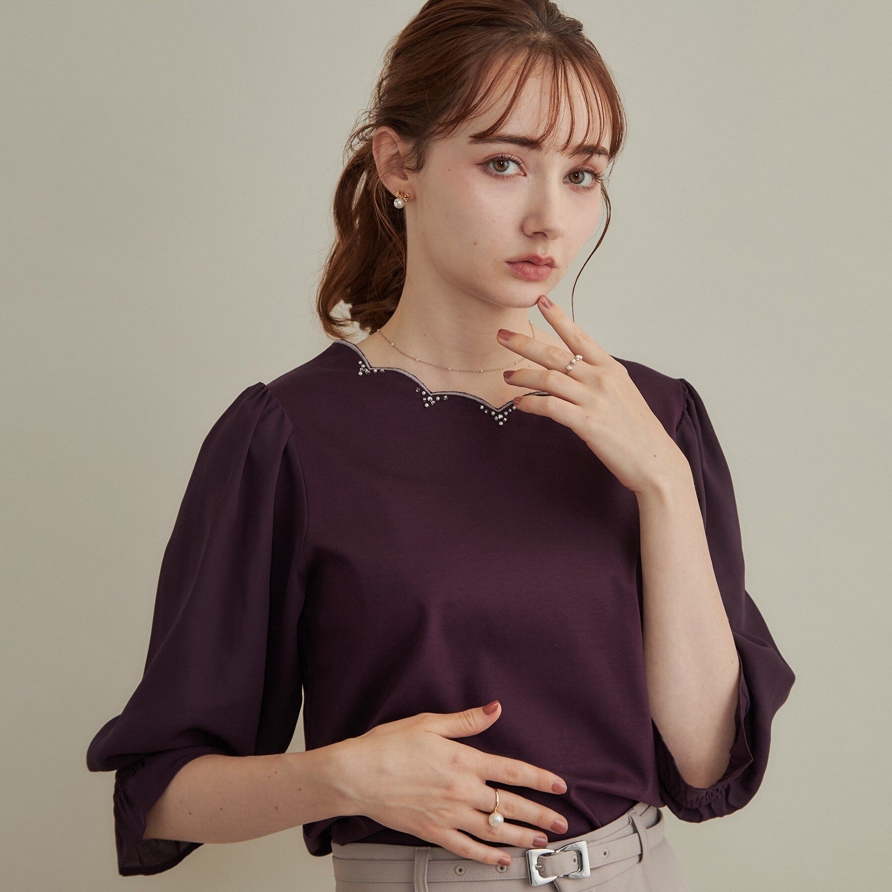 Couture broach「【顔まわり華やぐ・UVカット】スカラ刺繍トップス」|Tシャツ・カットソー|